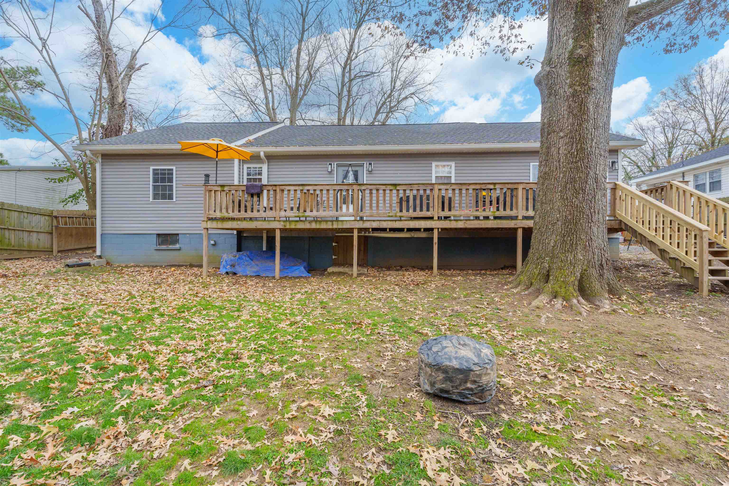 717 Center St, Central City, Kentucky 42330, 4 Bedrooms Bedrooms, ,3 BathroomsBathrooms,Single Family Residence,For Sale,Center St,91267