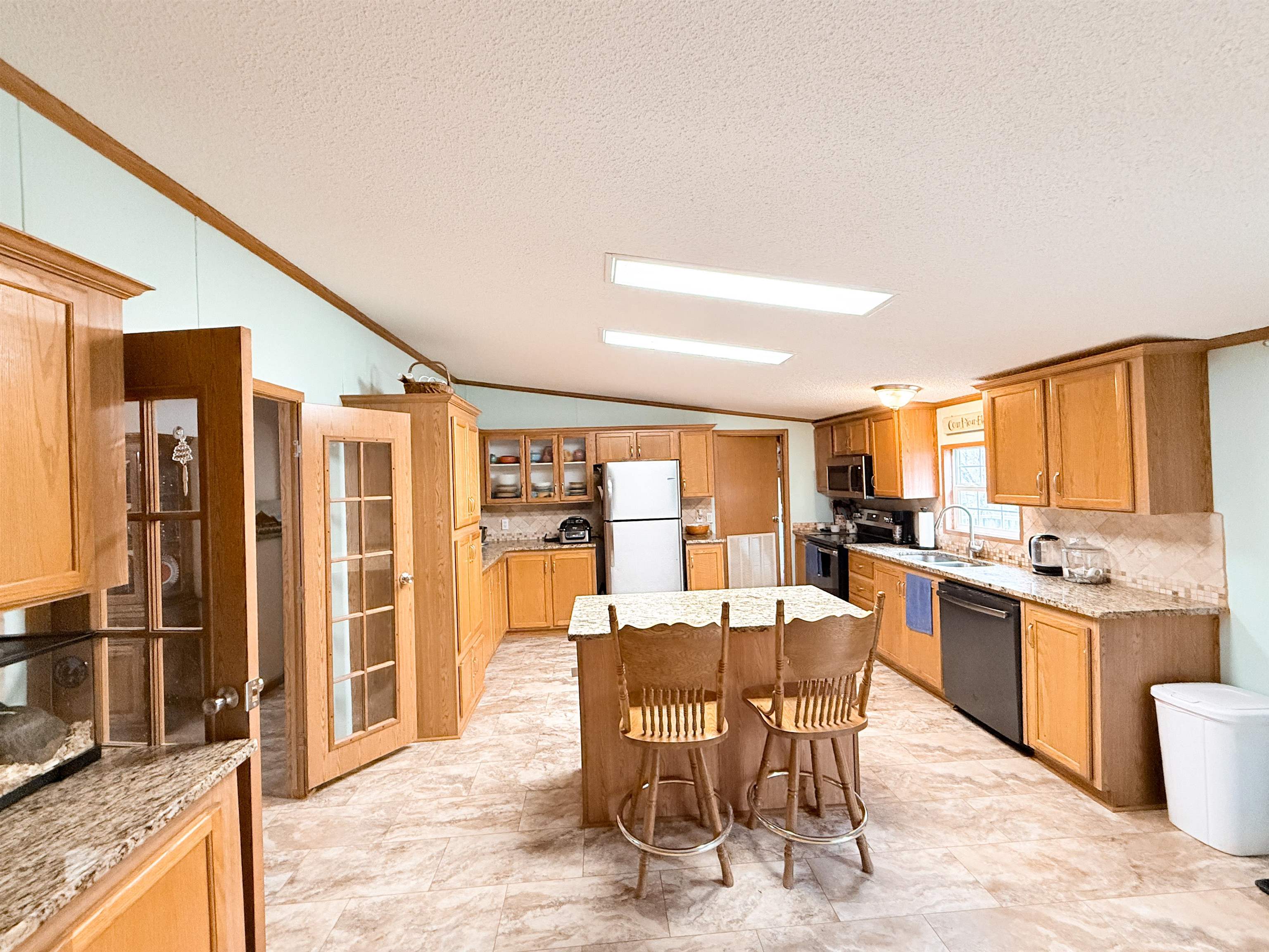 909 Sand Hill Rd, Livermore, Kentucky 42352, 3 Bedrooms Bedrooms, ,2 BathroomsBathrooms,Single Family Residence,For Sale,Sand Hill Rd,91268