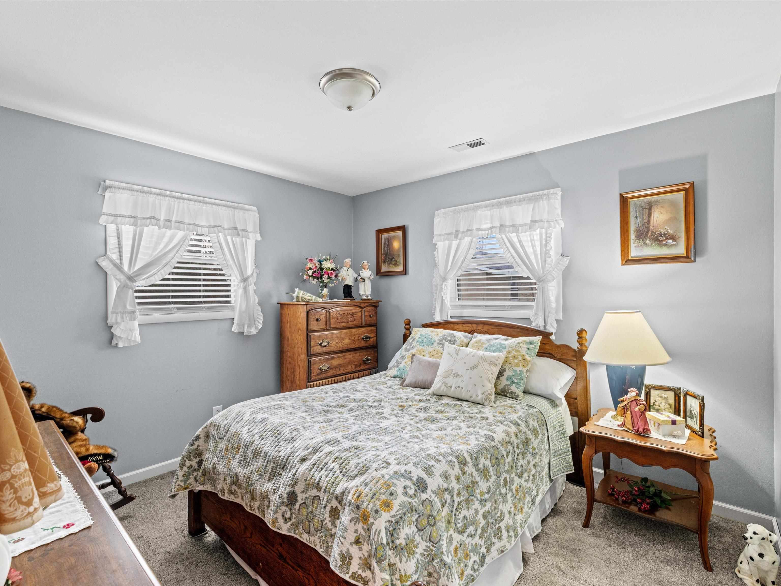 3818 Shelly Drive, Owensboro, Kentucky 42301, 3 Bedrooms Bedrooms, ,1 BathroomBathrooms,Single Family Residence,For Sale,Shelly Drive,91271