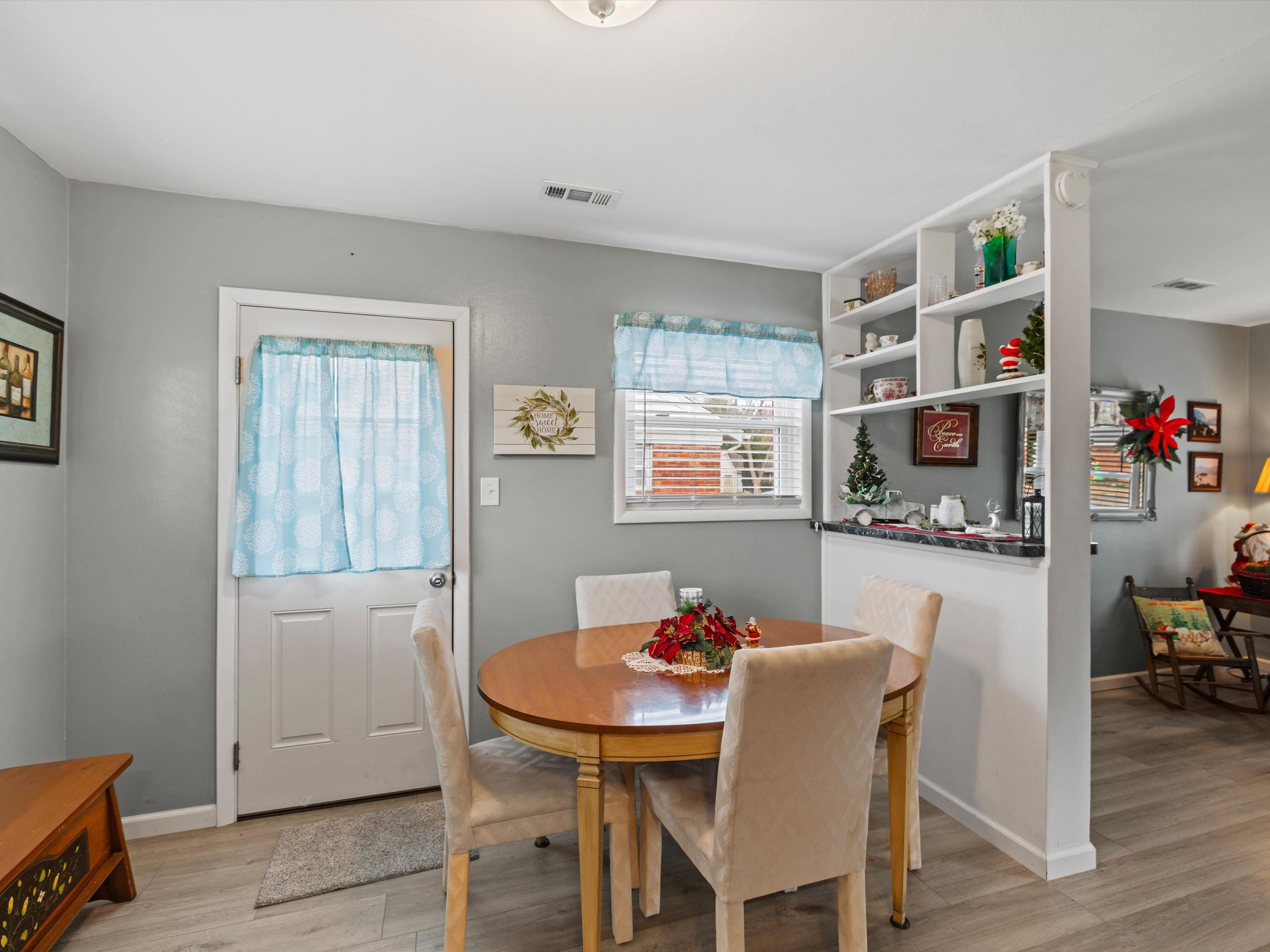 3818 Shelly Drive, Owensboro, Kentucky 42301, 3 Bedrooms Bedrooms, ,1 BathroomBathrooms,Single Family Residence,For Sale,Shelly Drive,91271