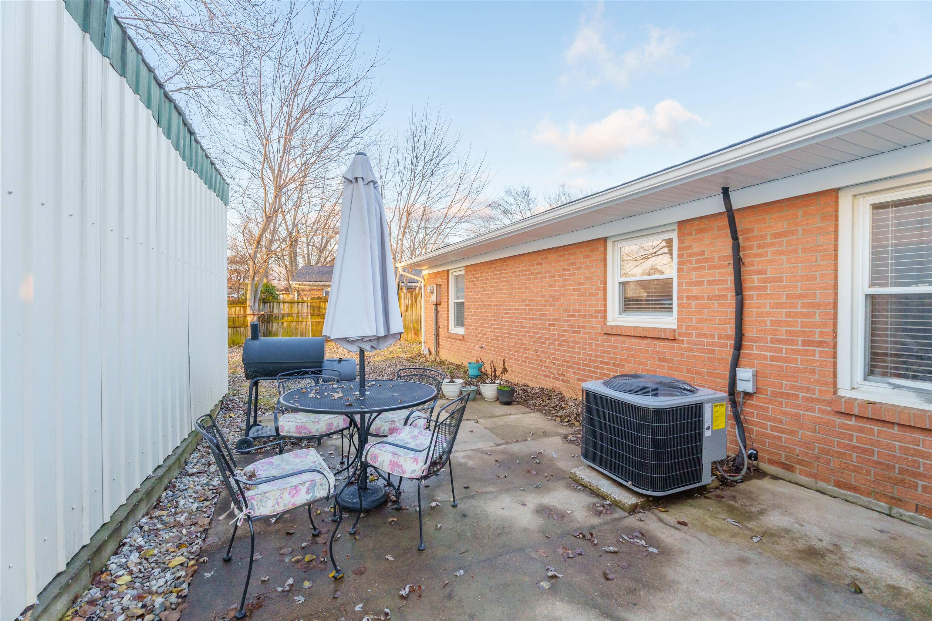 767 Haley Lane, Owensboro, Kentucky 42301, 3 Bedrooms Bedrooms, ,1 BathroomBathrooms,Single Family Residence,For Sale,Haley Lane,91277