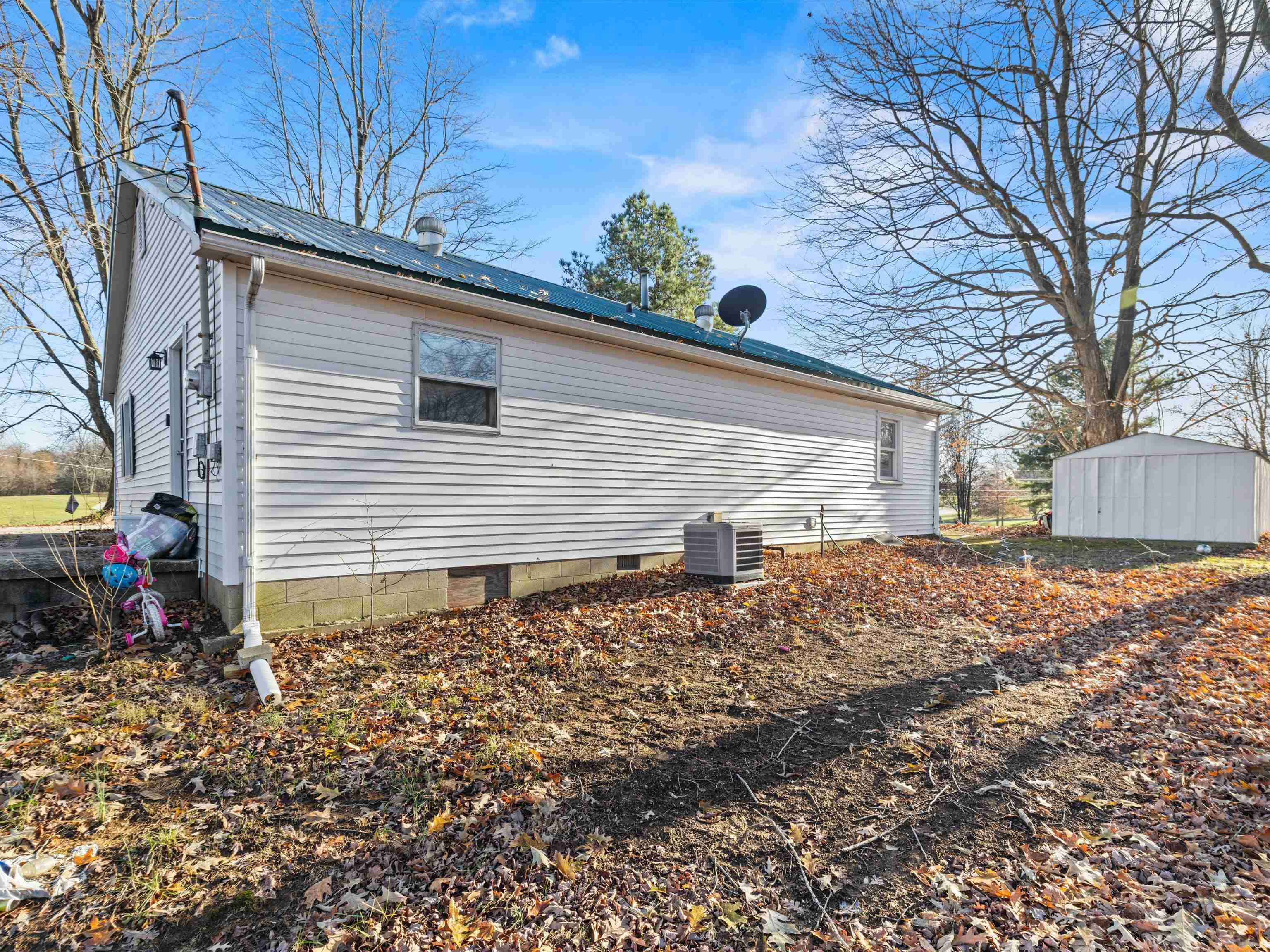 8266 Crisp Road, Whitesville, Kentucky 42378, 3 Bedrooms Bedrooms, ,1 BathroomBathrooms,Single Family Residence,For Sale,Crisp Road,91279