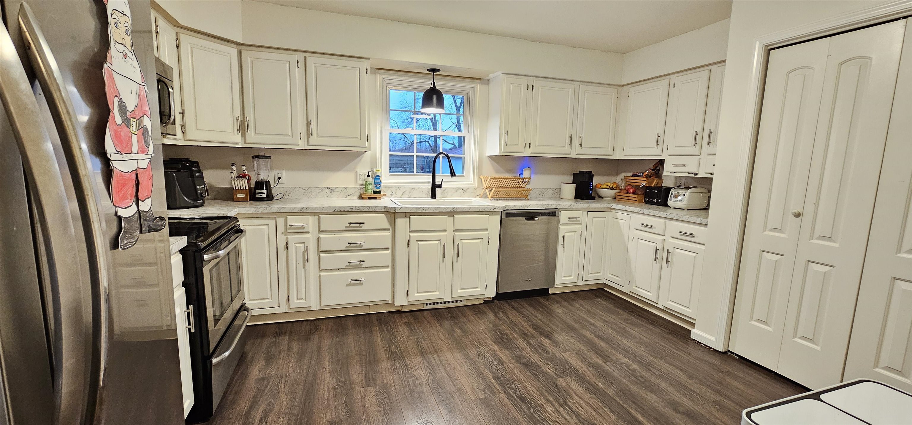 7044 Abell Lane, NEWBURGH, Indiana 47630, 4 Bedrooms Bedrooms, ,2 BathroomsBathrooms,Single Family Residence,For Sale,Abell Lane,91283