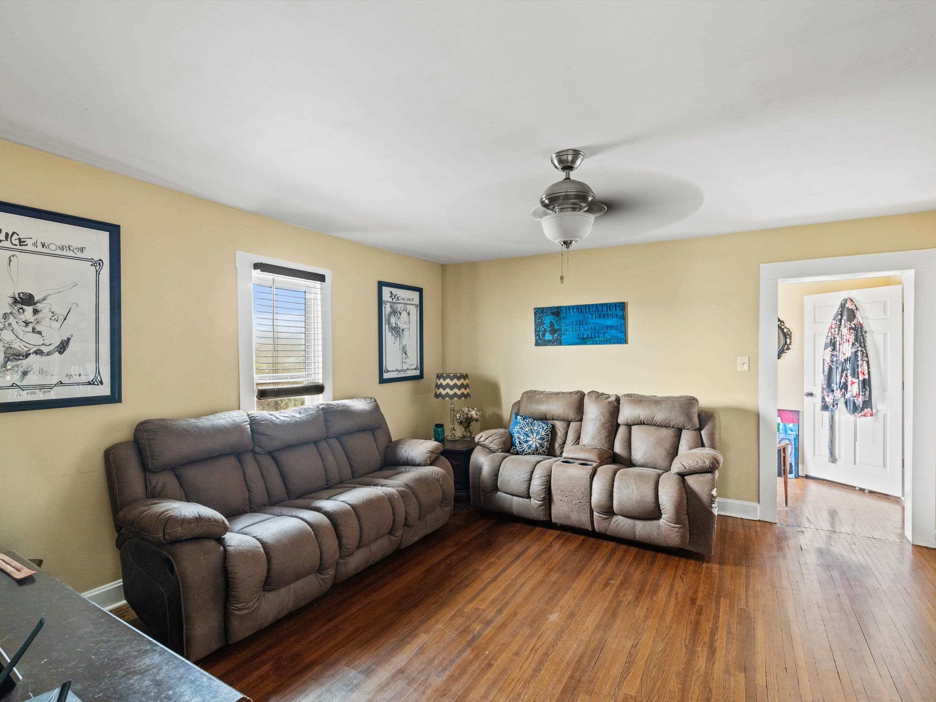 2340 Hayden Road, Owensboro, Kentucky 42303, 3 Bedrooms Bedrooms, ,1 BathroomBathrooms,Single Family Residence,For Sale,Hayden Road,91285