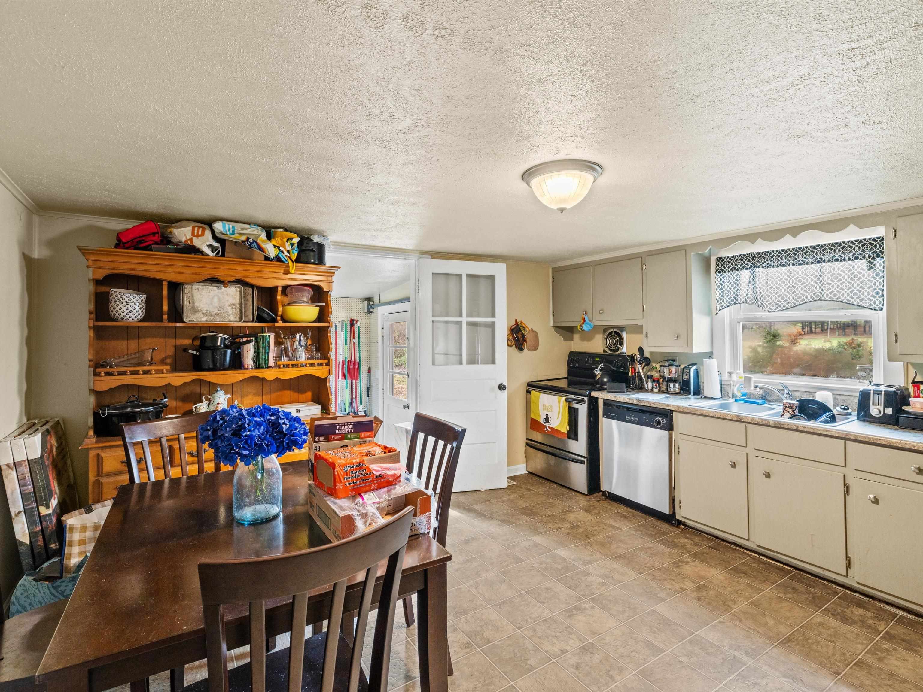 2340 Hayden Road, Owensboro, Kentucky 42303, 3 Bedrooms Bedrooms, ,1 BathroomBathrooms,Single Family Residence,For Sale,Hayden Road,91285