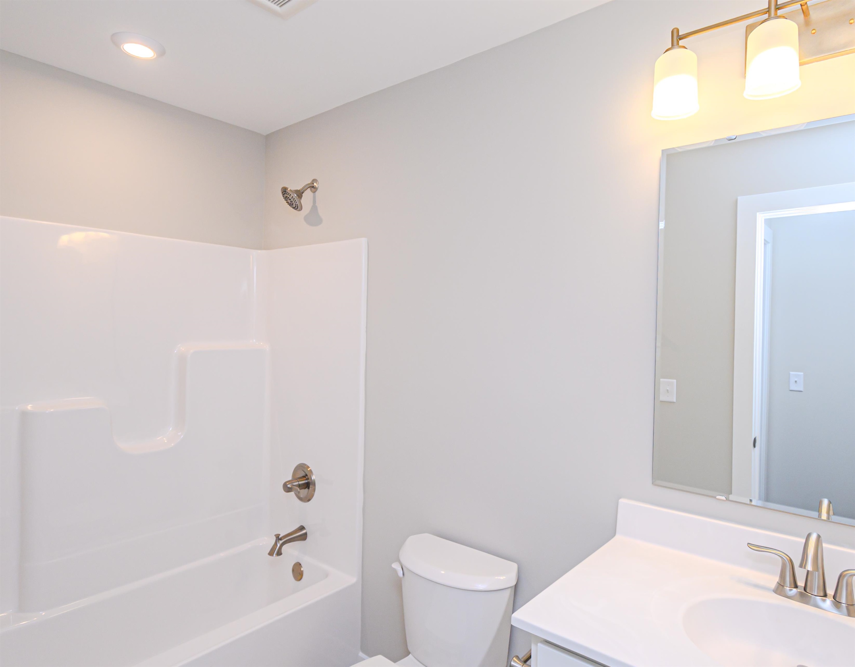 1081 Quartz Dr, Owensboro, Kentucky 42301, 5 Bedrooms Bedrooms, ,3 BathroomsBathrooms,Single Family Residence,For Sale,Quartz Dr,91286