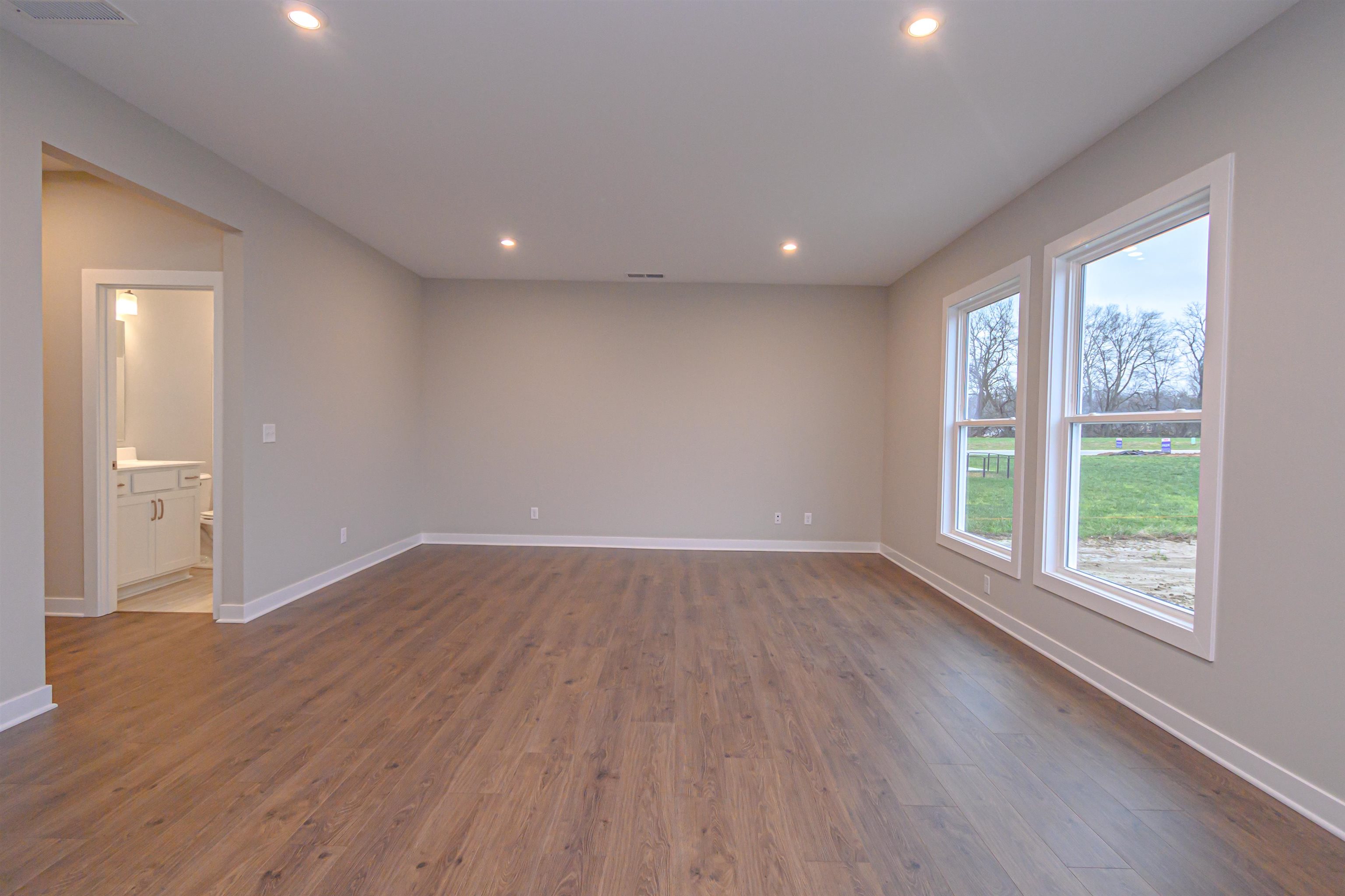 1081 Quartz Dr, Owensboro, Kentucky 42301, 5 Bedrooms Bedrooms, ,3 BathroomsBathrooms,Single Family Residence,For Sale,Quartz Dr,91286