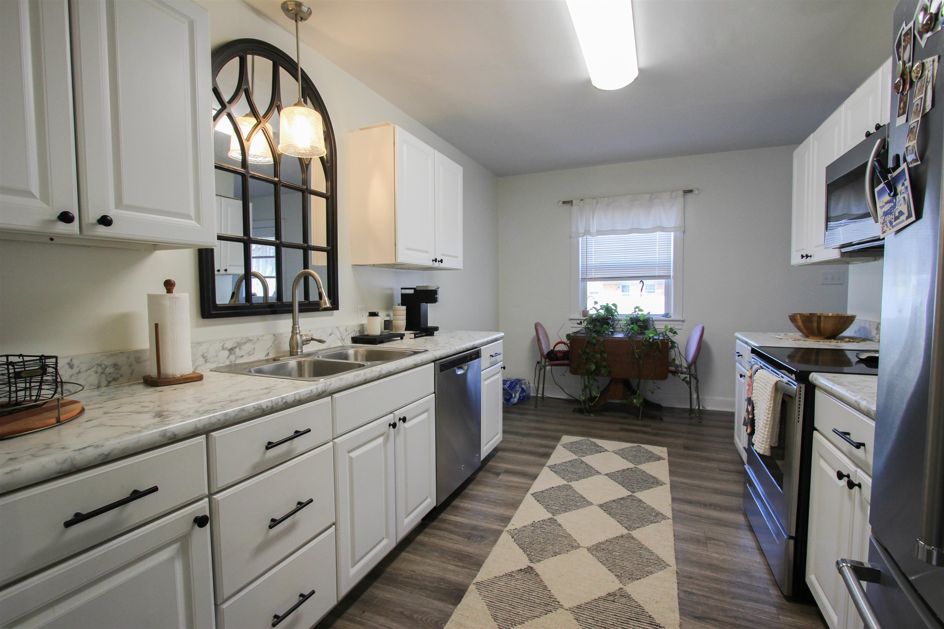 2213 Saint James Court, Owensboro, Kentucky 42301, 4 Bedrooms Bedrooms, ,2 BathroomsBathrooms,Single Family Residence,For Sale,Saint James Court,91289