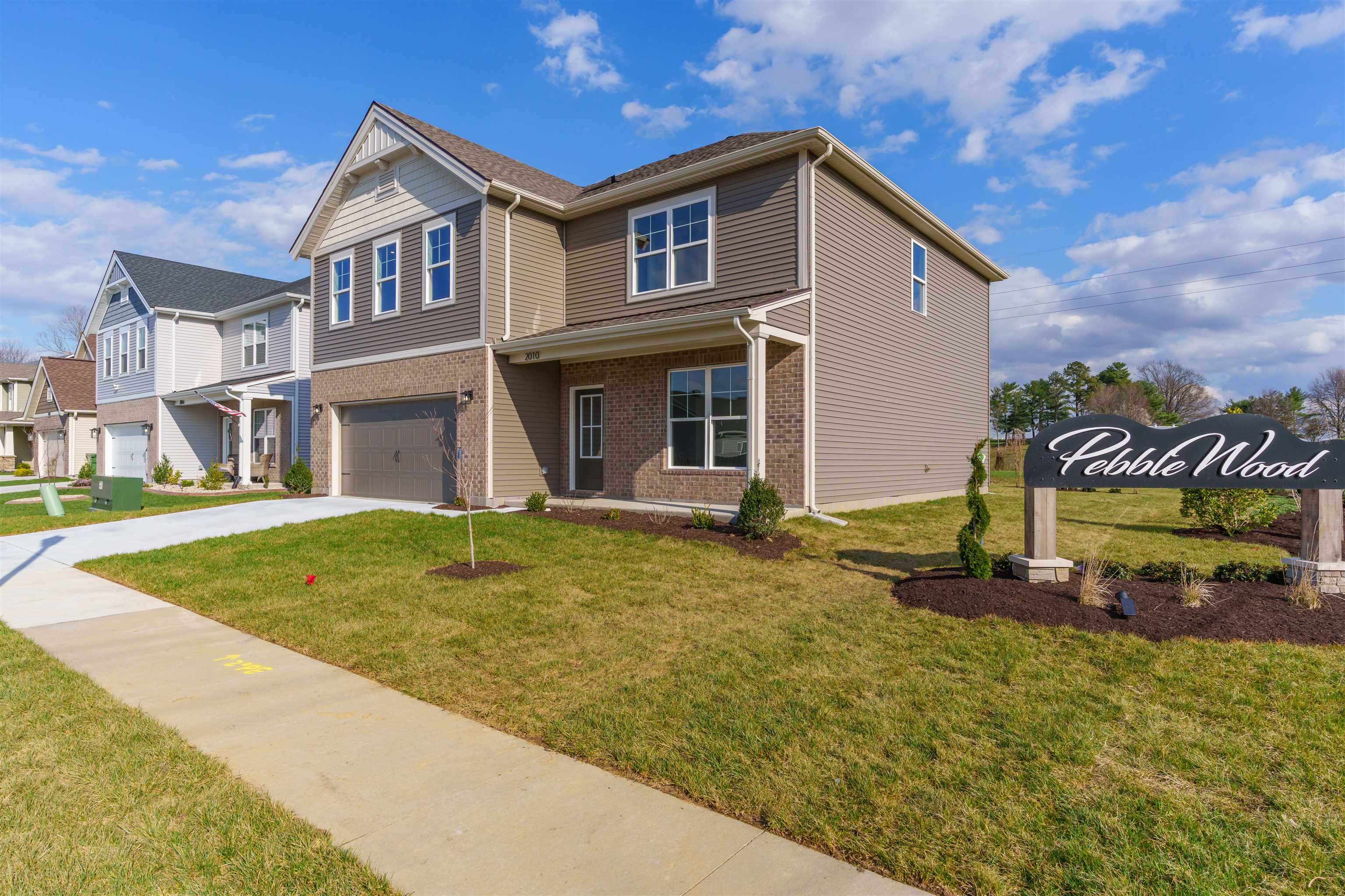 2010 Pebble Wood Dr, Owensboro, Kentucky 42303, 4 Bedrooms Bedrooms, ,2 BathroomsBathrooms,Single Family Residence,For Sale,Pebble Wood Dr,91290