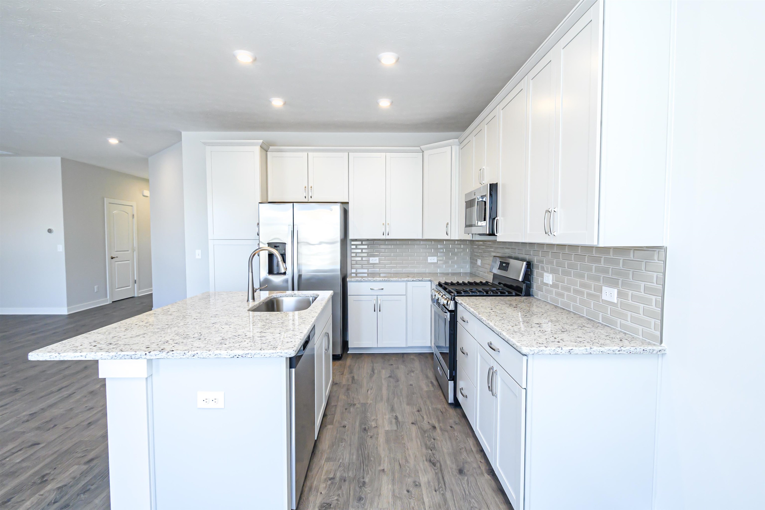 2061 Pebble Wood Drive, Owensboro, Kentucky 42303, 3 Bedrooms Bedrooms, ,2 BathroomsBathrooms,Single Family Residence,For Sale,Pebble Wood Drive,91291