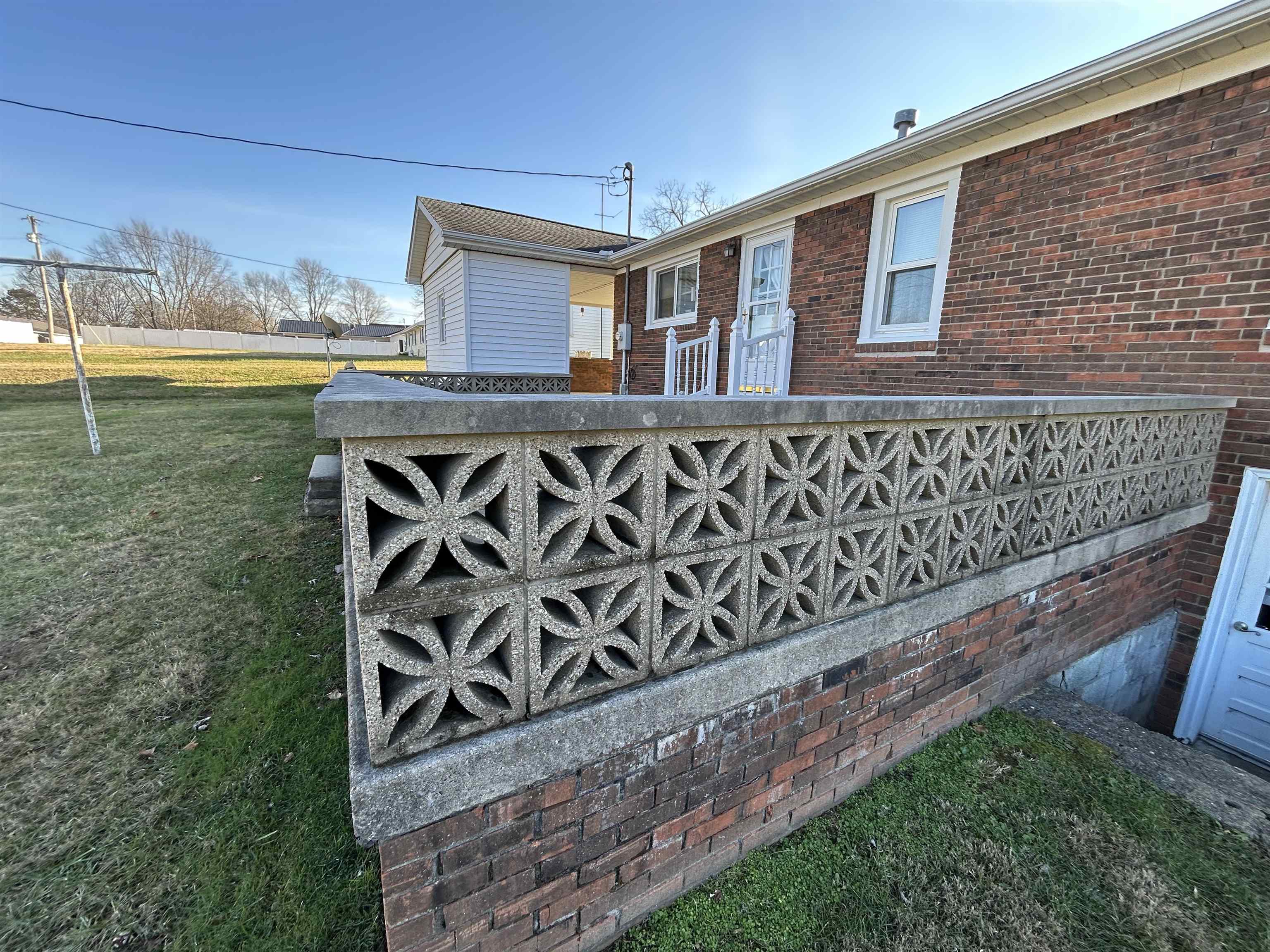 195 Mason St., Hawesville, Kentucky 42348, 3 Bedrooms Bedrooms, ,2 BathroomsBathrooms,Single Family Residence,For Sale,Mason St.,91292