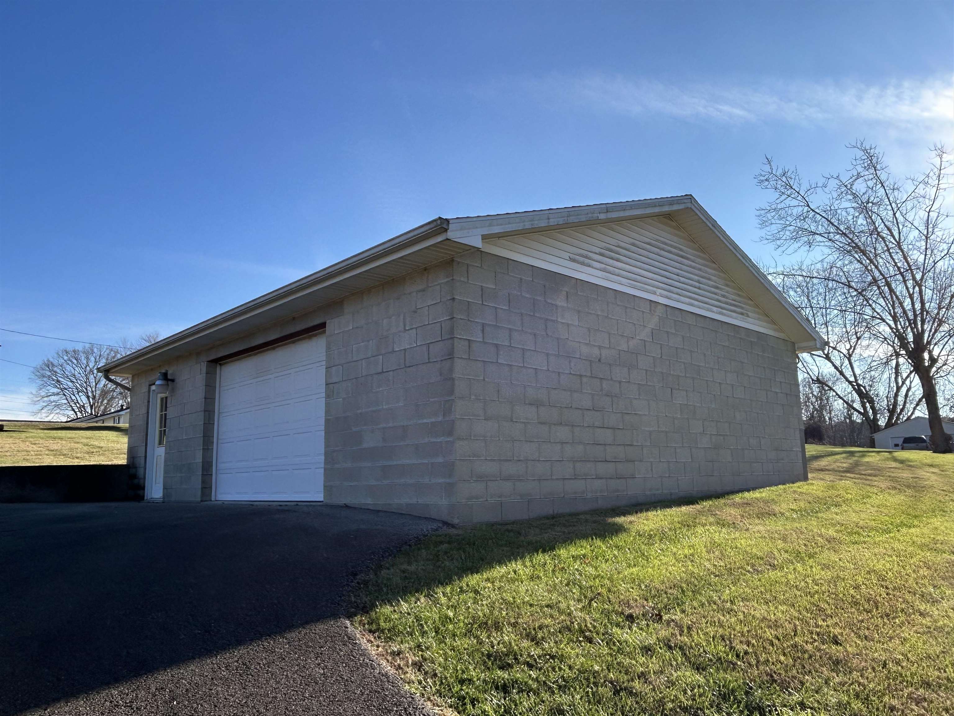 195 Mason St., Hawesville, Kentucky 42348, 3 Bedrooms Bedrooms, ,2 BathroomsBathrooms,Single Family Residence,For Sale,Mason St.,91292