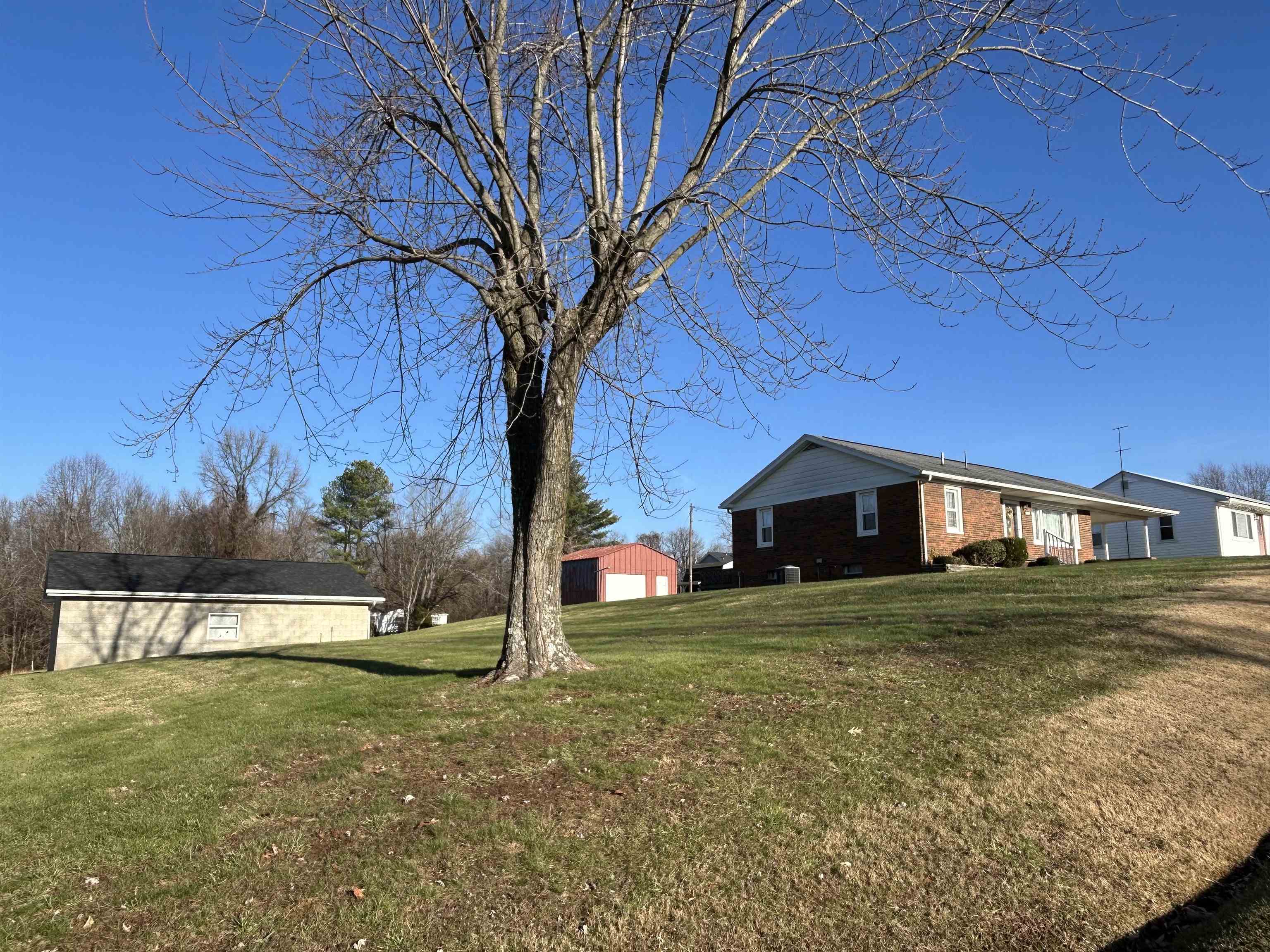 195 Mason St., Hawesville, Kentucky 42348, 3 Bedrooms Bedrooms, ,2 BathroomsBathrooms,Single Family Residence,For Sale,Mason St.,91292