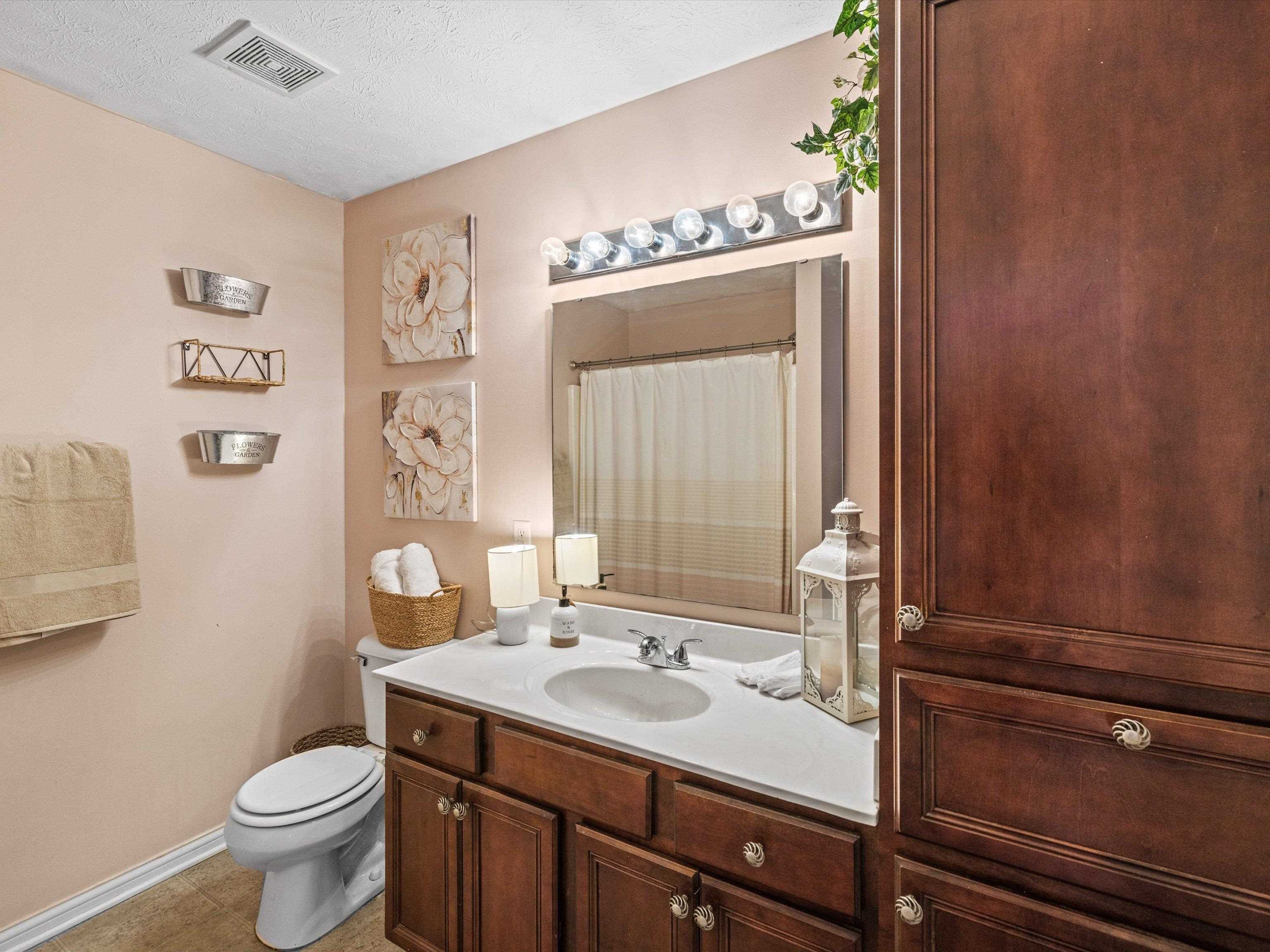 3105 Avenue of the Parks, Owensboro, Kentucky 42303, 3 Bedrooms Bedrooms, ,2 BathroomsBathrooms,Single Family Residence,For Sale,Avenue of the Parks,91293