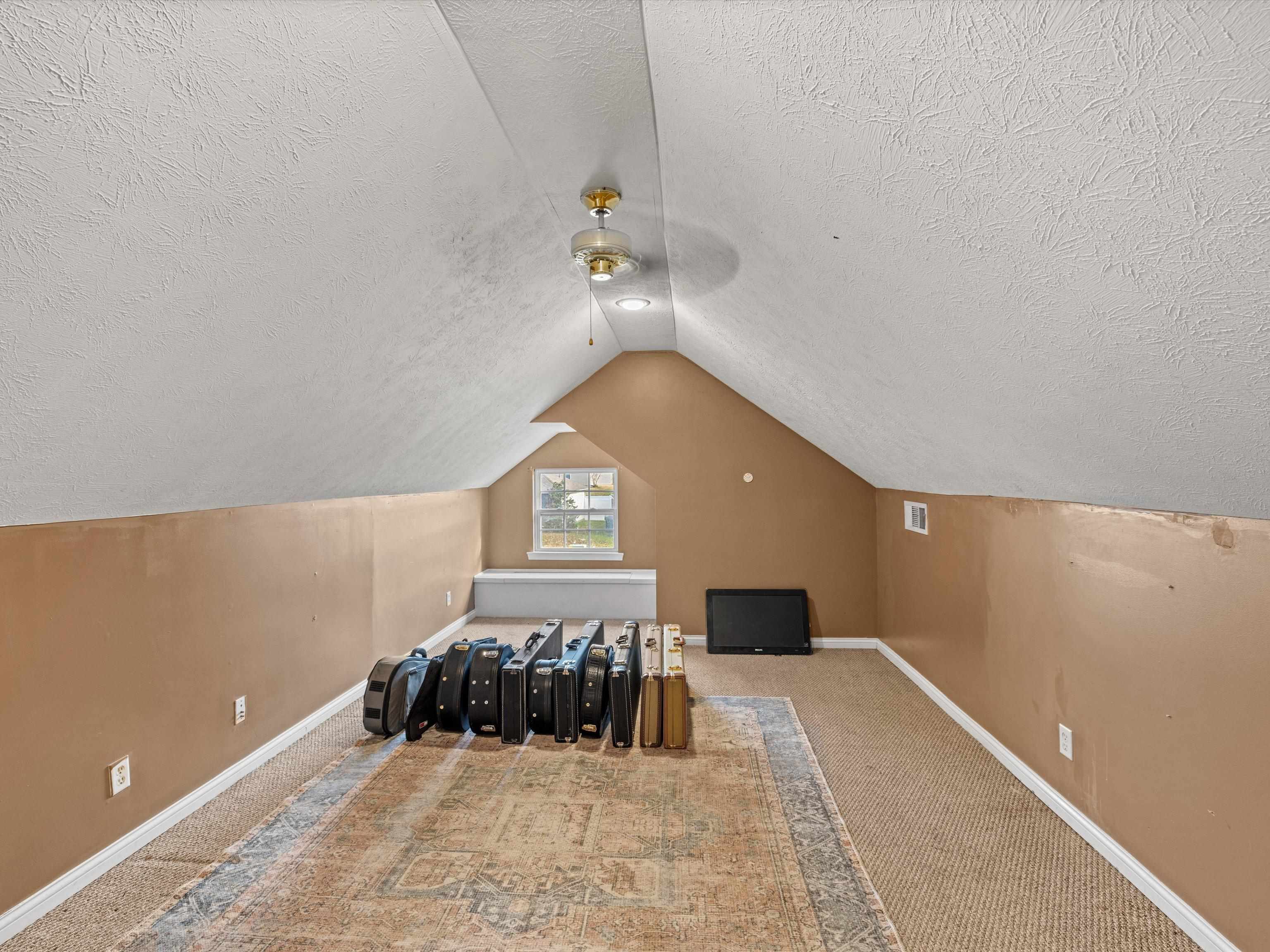 3105 Avenue of the Parks, Owensboro, Kentucky 42303, 3 Bedrooms Bedrooms, ,2 BathroomsBathrooms,Single Family Residence,For Sale,Avenue of the Parks,91293