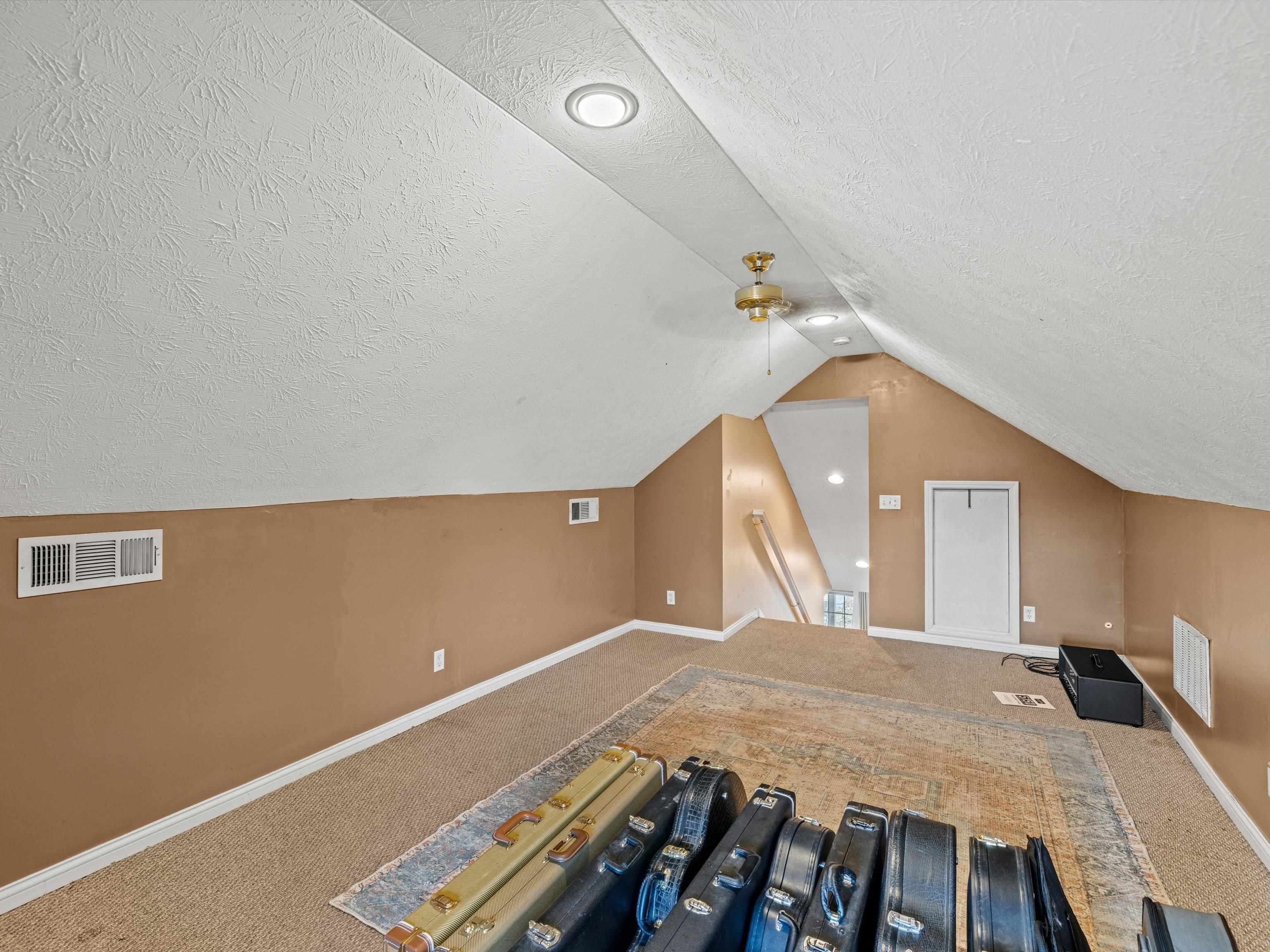 3105 Avenue of the Parks, Owensboro, Kentucky 42303, 3 Bedrooms Bedrooms, ,2 BathroomsBathrooms,Single Family Residence,For Sale,Avenue of the Parks,91293