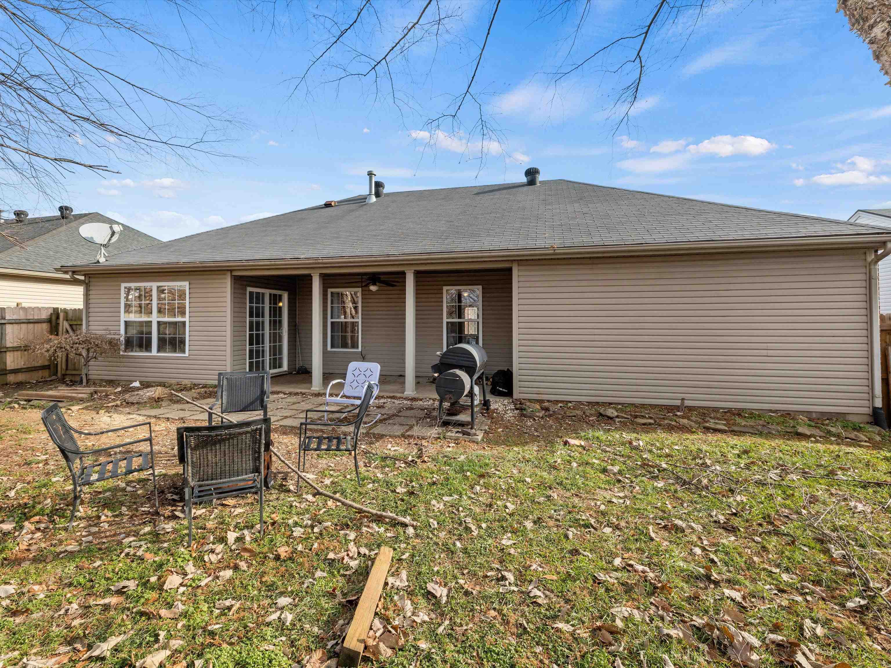 3105 Avenue of the Parks, Owensboro, Kentucky 42303, 3 Bedrooms Bedrooms, ,2 BathroomsBathrooms,Single Family Residence,For Sale,Avenue of the Parks,91293