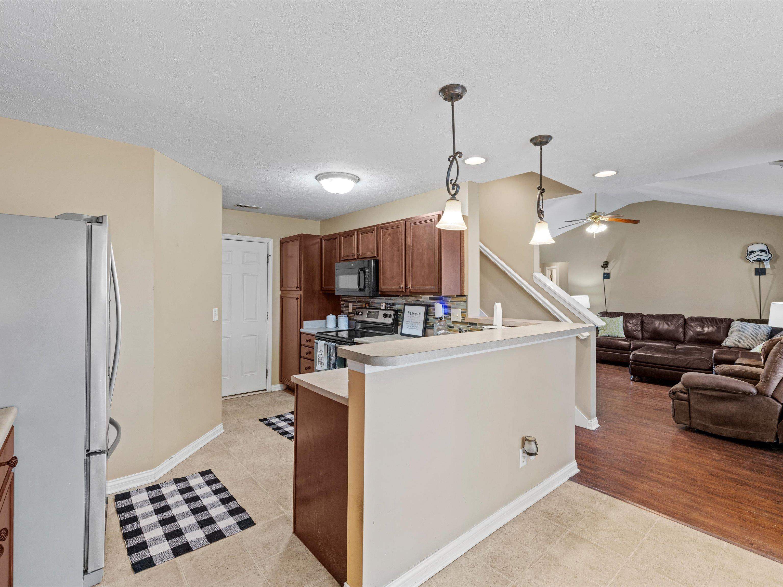 3105 Avenue of the Parks, Owensboro, Kentucky 42303, 3 Bedrooms Bedrooms, ,2 BathroomsBathrooms,Single Family Residence,For Sale,Avenue of the Parks,91293