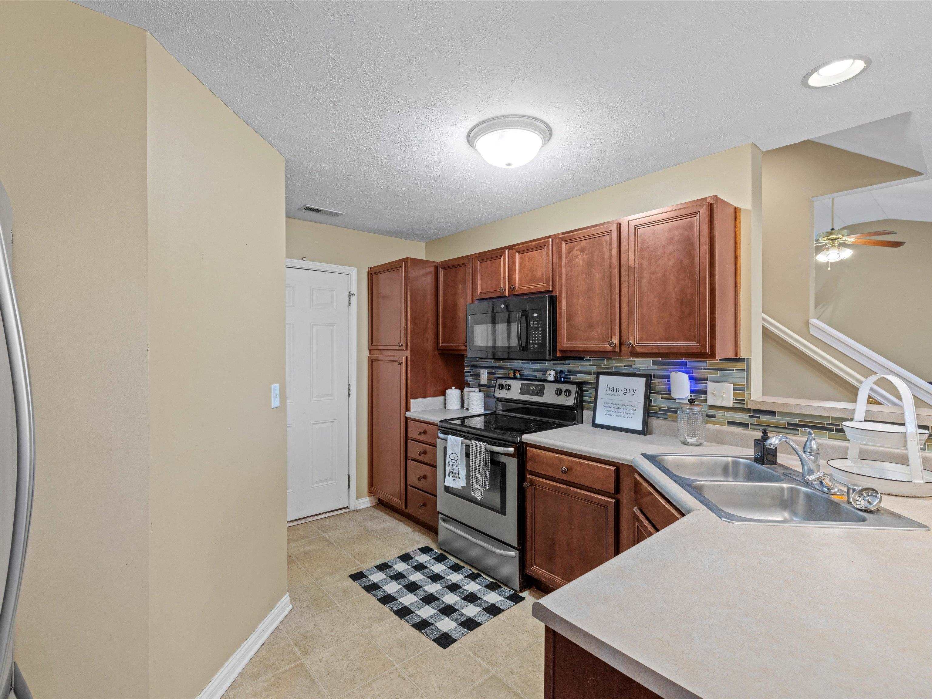 3105 Avenue of the Parks, Owensboro, Kentucky 42303, 3 Bedrooms Bedrooms, ,2 BathroomsBathrooms,Single Family Residence,For Sale,Avenue of the Parks,91293