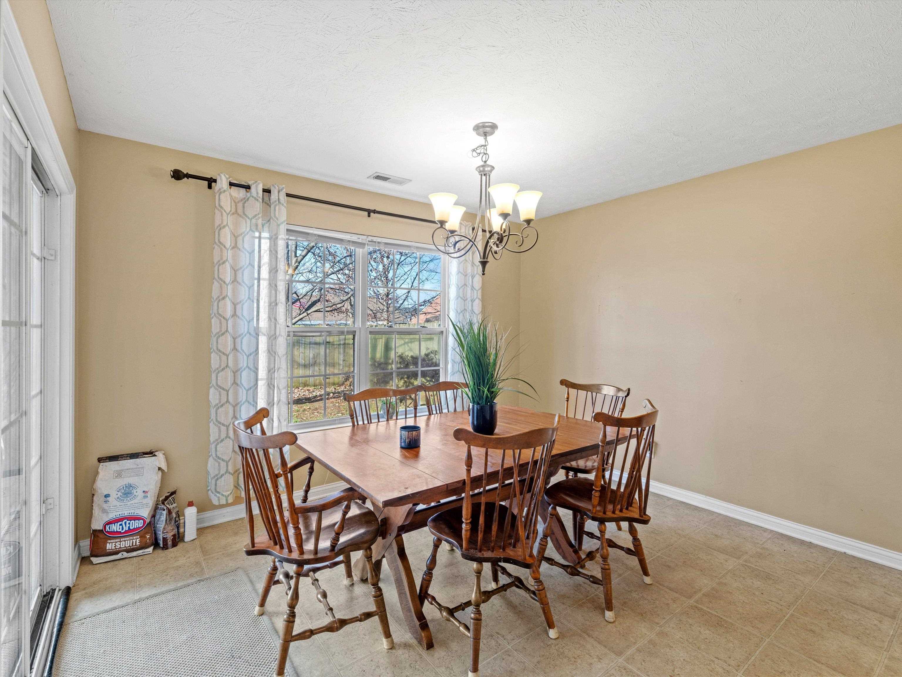 3105 Avenue of the Parks, Owensboro, Kentucky 42303, 3 Bedrooms Bedrooms, ,2 BathroomsBathrooms,Single Family Residence,For Sale,Avenue of the Parks,91293