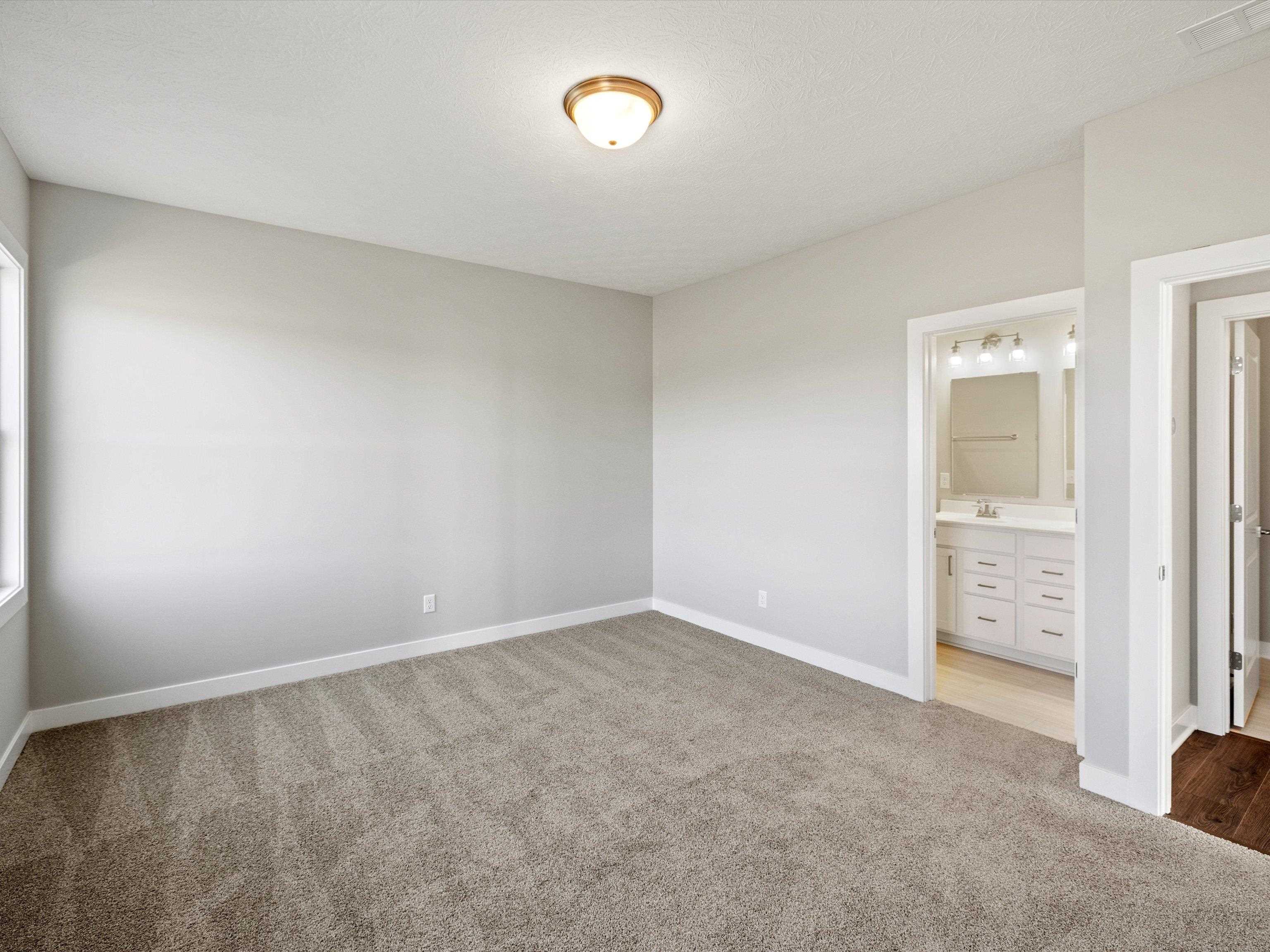 655 Alabaster Lane, Owensboro, Kentucky 42301, 3 Bedrooms Bedrooms, ,2 BathroomsBathrooms,Single Family Residence,For Sale,Alabaster Lane,91295