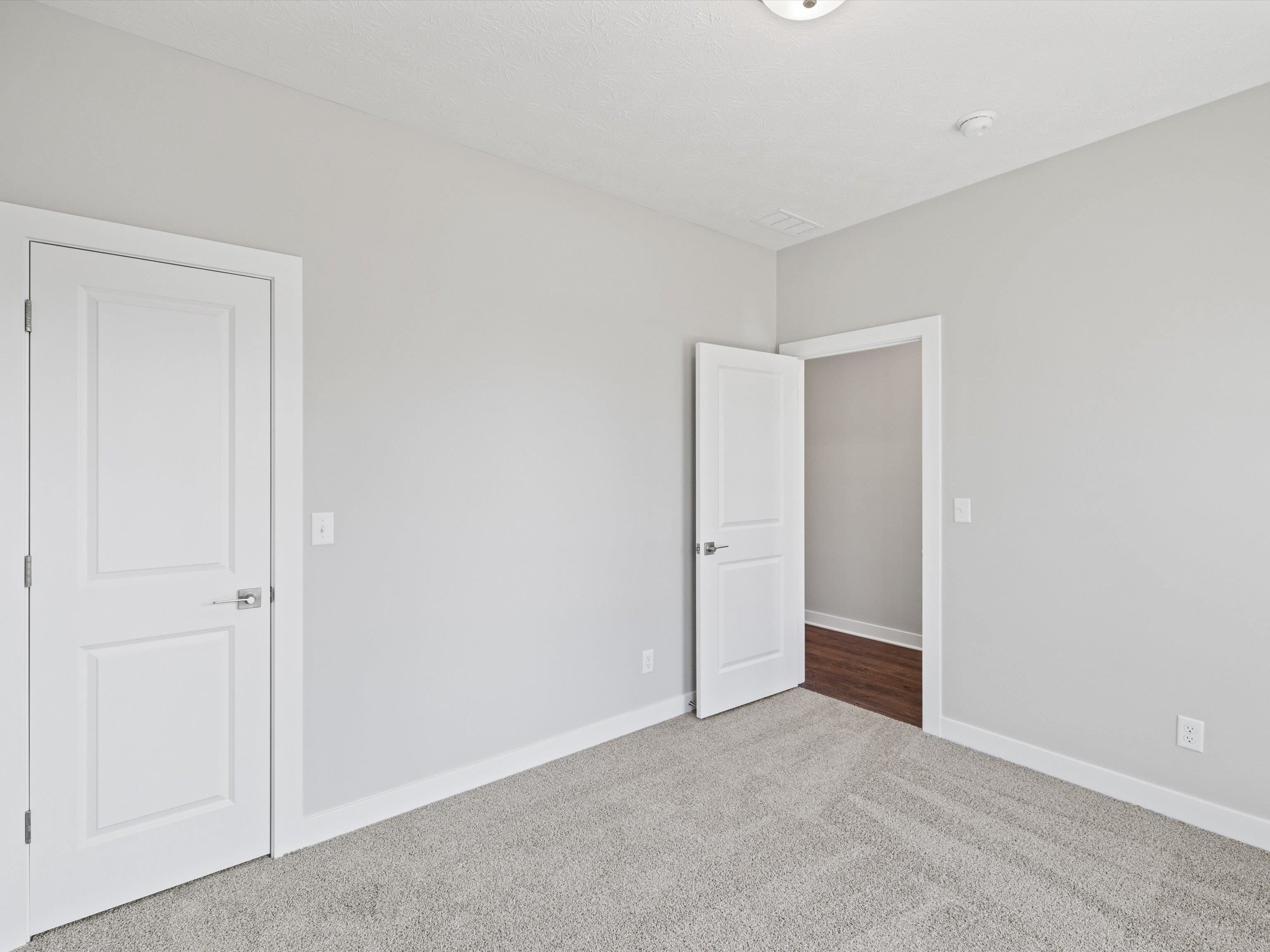 655 Alabaster Lane, Owensboro, Kentucky 42301, 3 Bedrooms Bedrooms, ,2 BathroomsBathrooms,Single Family Residence,For Sale,Alabaster Lane,91295