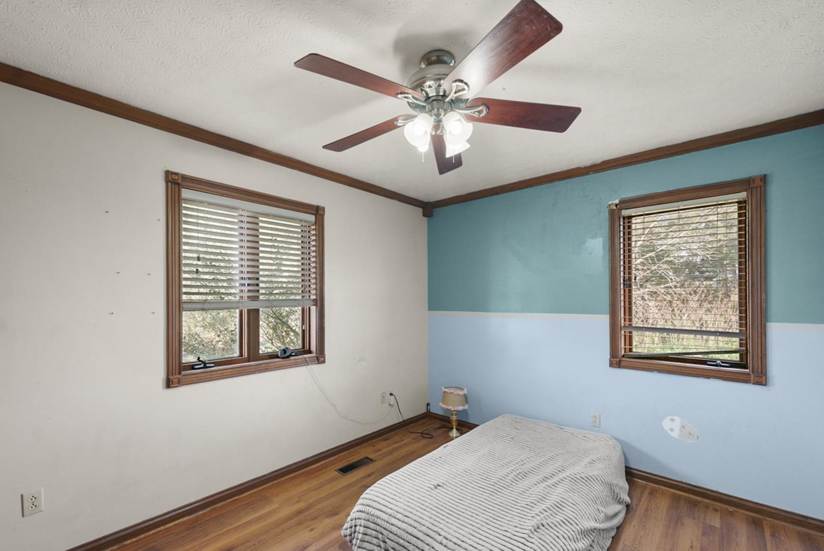 2105 Tanalee Ct, Bowling Green, Kentucky 42104, 5 Bedrooms Bedrooms, ,2 BathroomsBathrooms,Single Family Residence,For Sale,Tanalee Ct,91299
