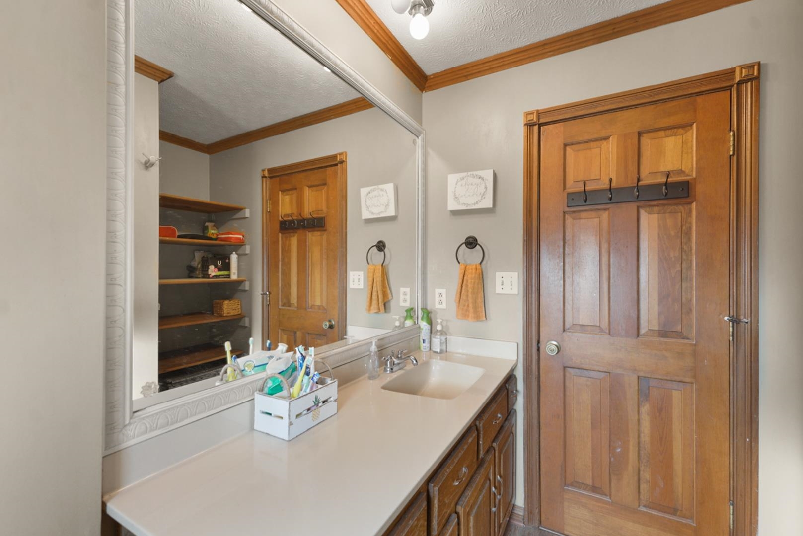 2105 Tanalee Ct, Bowling Green, Kentucky 42104, 5 Bedrooms Bedrooms, ,2 BathroomsBathrooms,Single Family Residence,For Sale,Tanalee Ct,91299