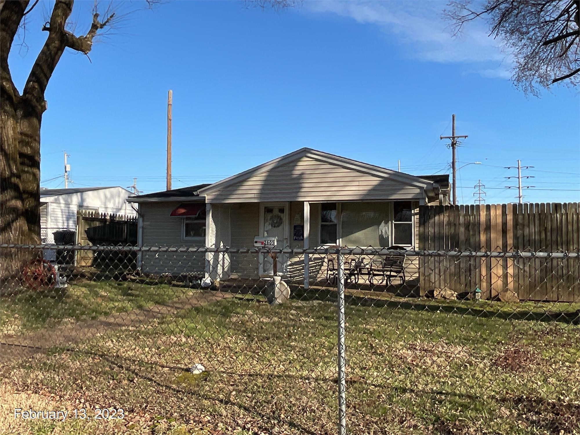 2605 W 5th Street, Owensboro, Kentucky 42301, 2 Bedrooms Bedrooms, ,1 BathroomBathrooms,Single Family Residence,For Sale,W 5th Street,91300