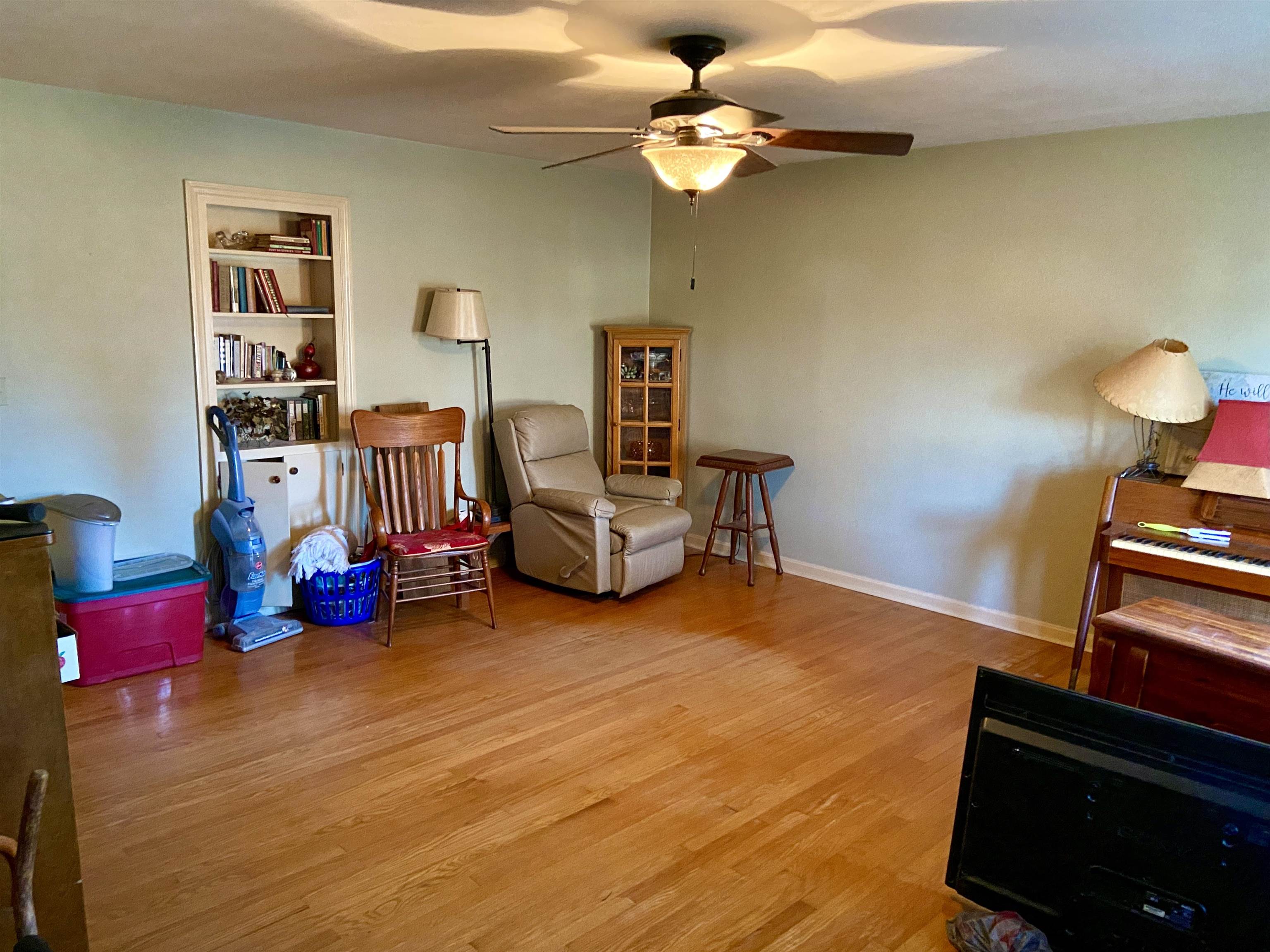 Hardwood Flooring & Nice Natural Light!