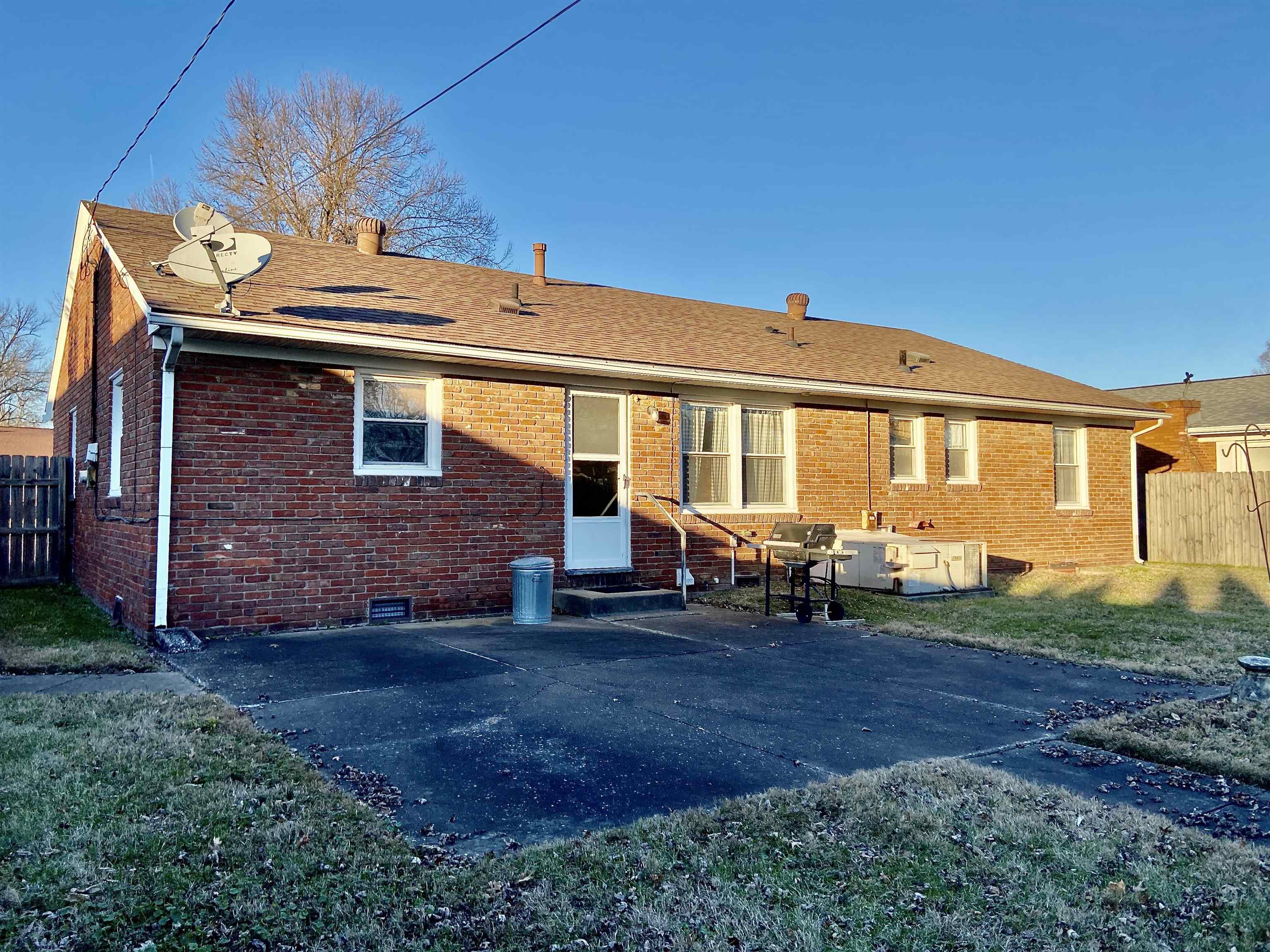 920 Wesleyan Park Dr., Owensboro, Kentucky 42301, 3 Bedrooms Bedrooms, ,2 BathroomsBathrooms,Ranch,For Sale,Wesleyan Park Dr.,91301