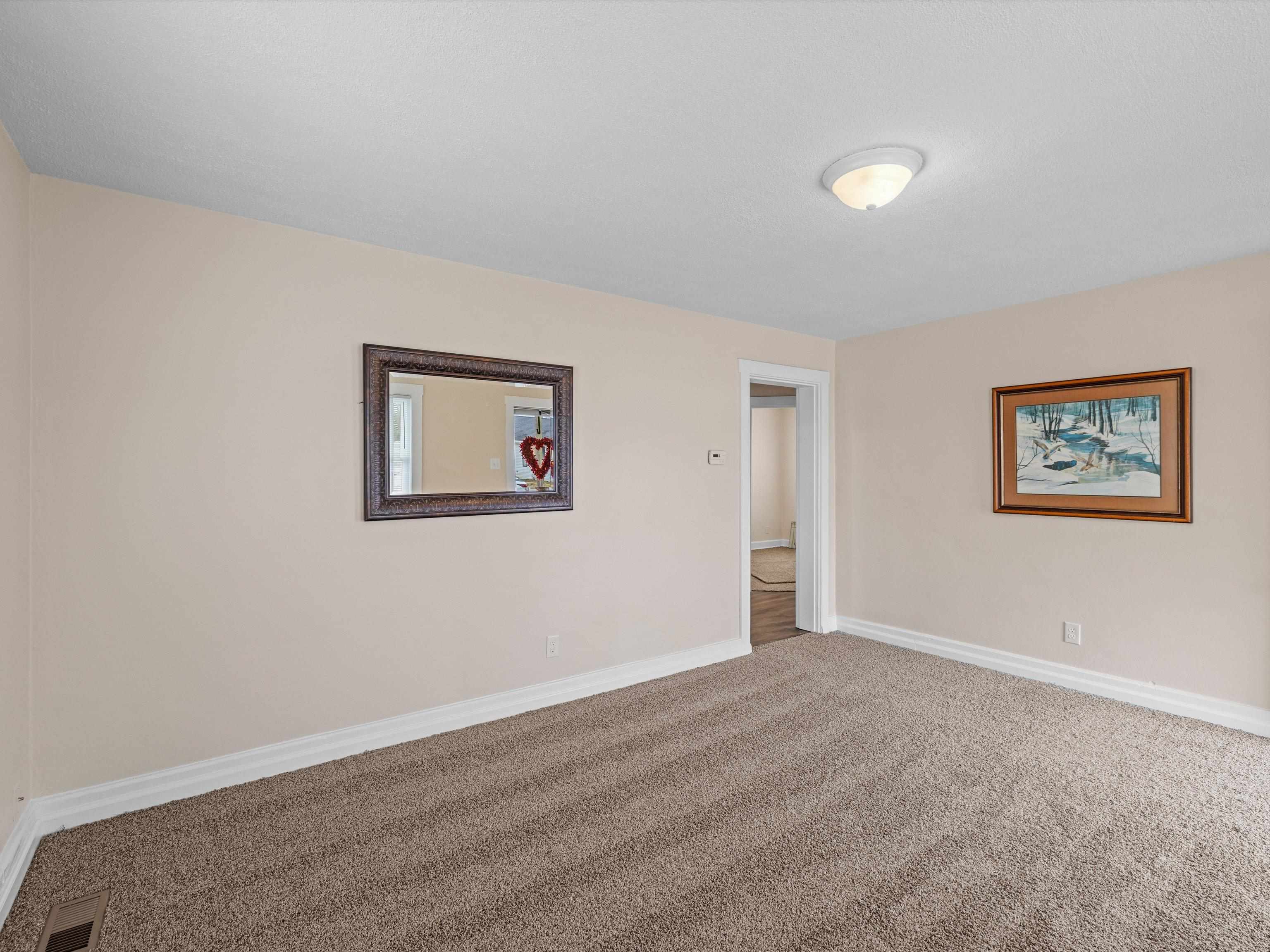 423 East 27th, Owensboro, Kentucky 42303, 3 Bedrooms Bedrooms, ,1 BathroomBathrooms,Single Family Residence,For Sale,East 27th,91317
