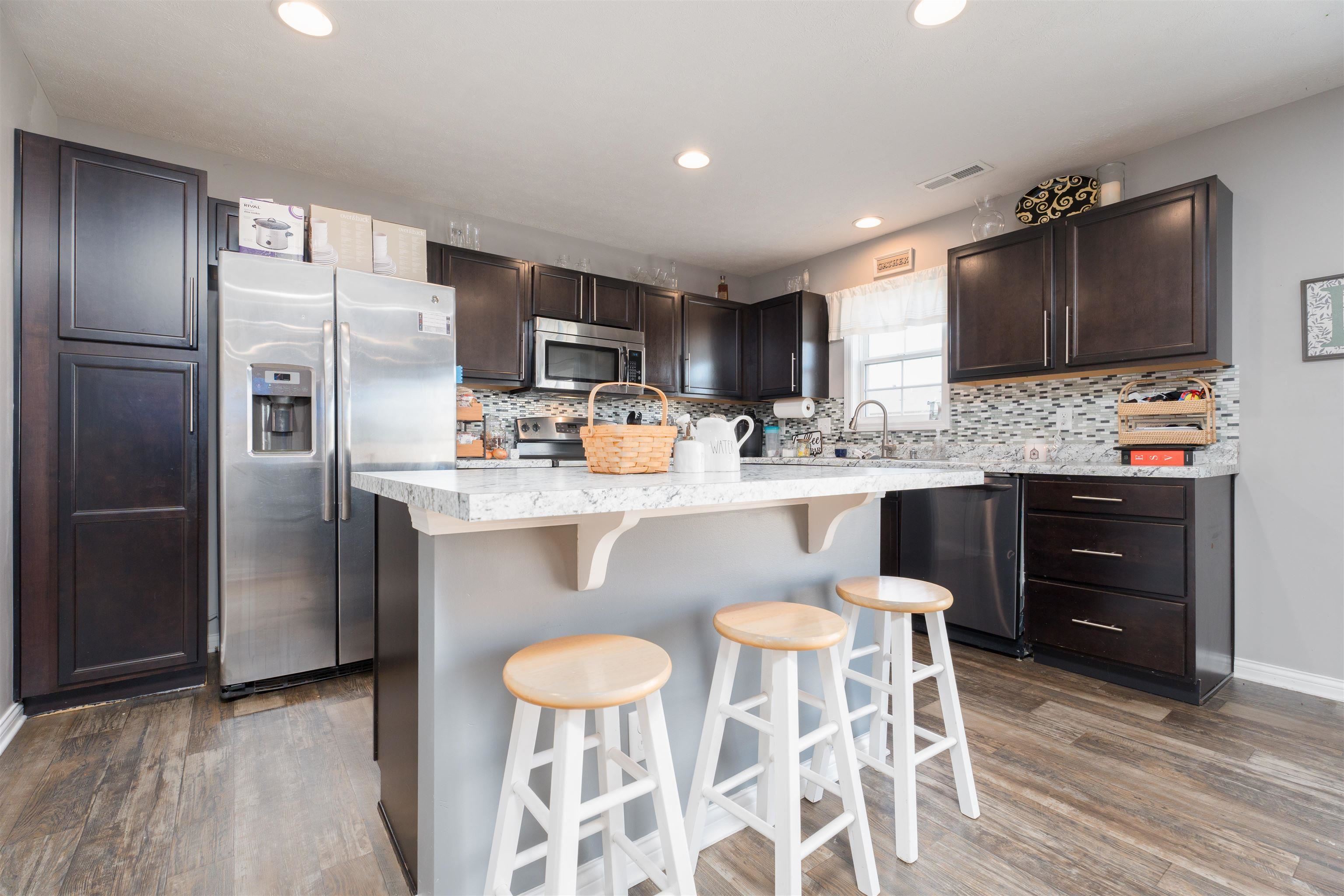 5551 Goldenrod Ln, Owensboro, Kentucky 42301, 4 Bedrooms Bedrooms, ,2 BathroomsBathrooms,Single Family Residence,For Sale,Goldenrod Ln,91320