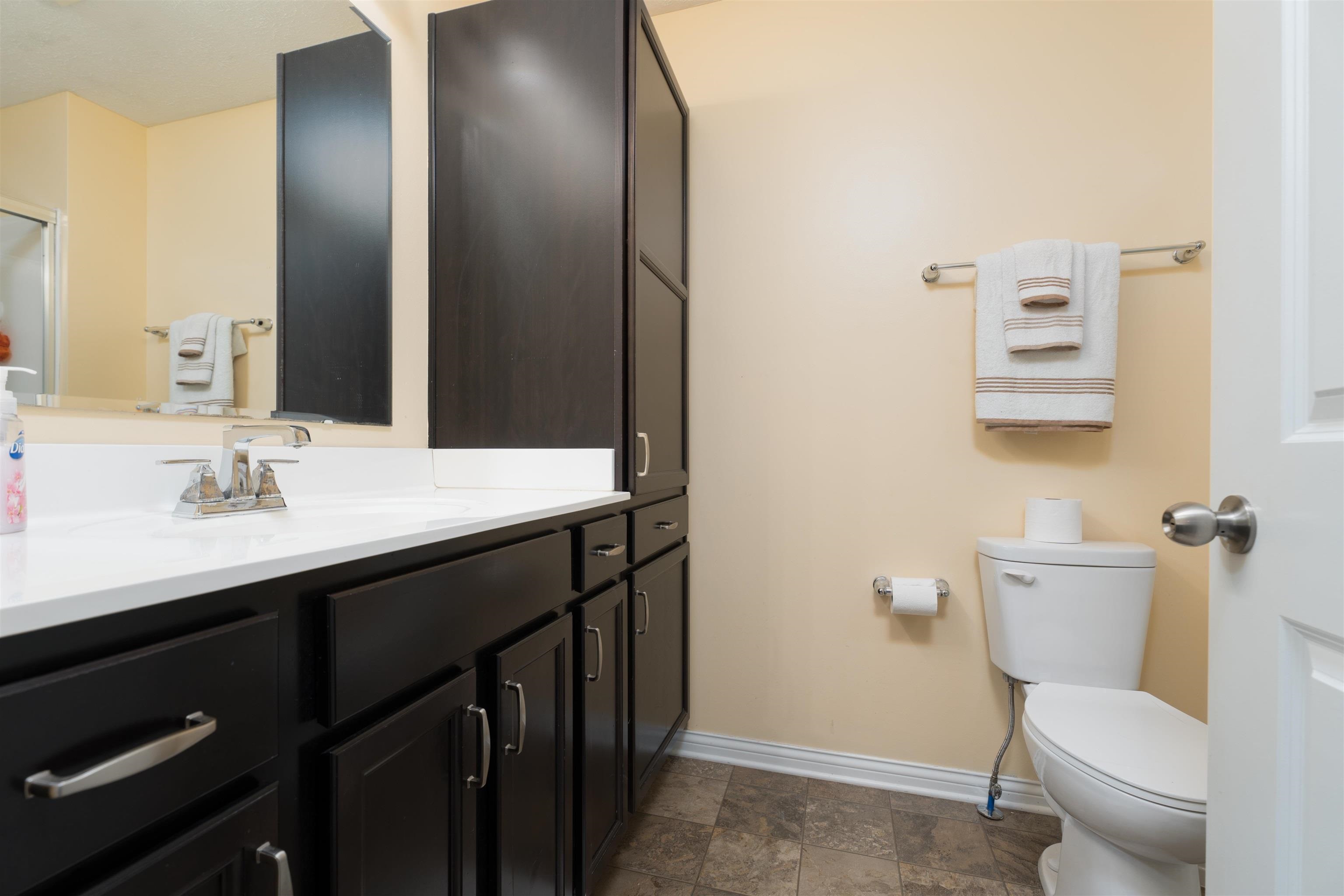 5551 Goldenrod Ln, Owensboro, Kentucky 42301, 4 Bedrooms Bedrooms, ,2 BathroomsBathrooms,Single Family Residence,For Sale,Goldenrod Ln,91320