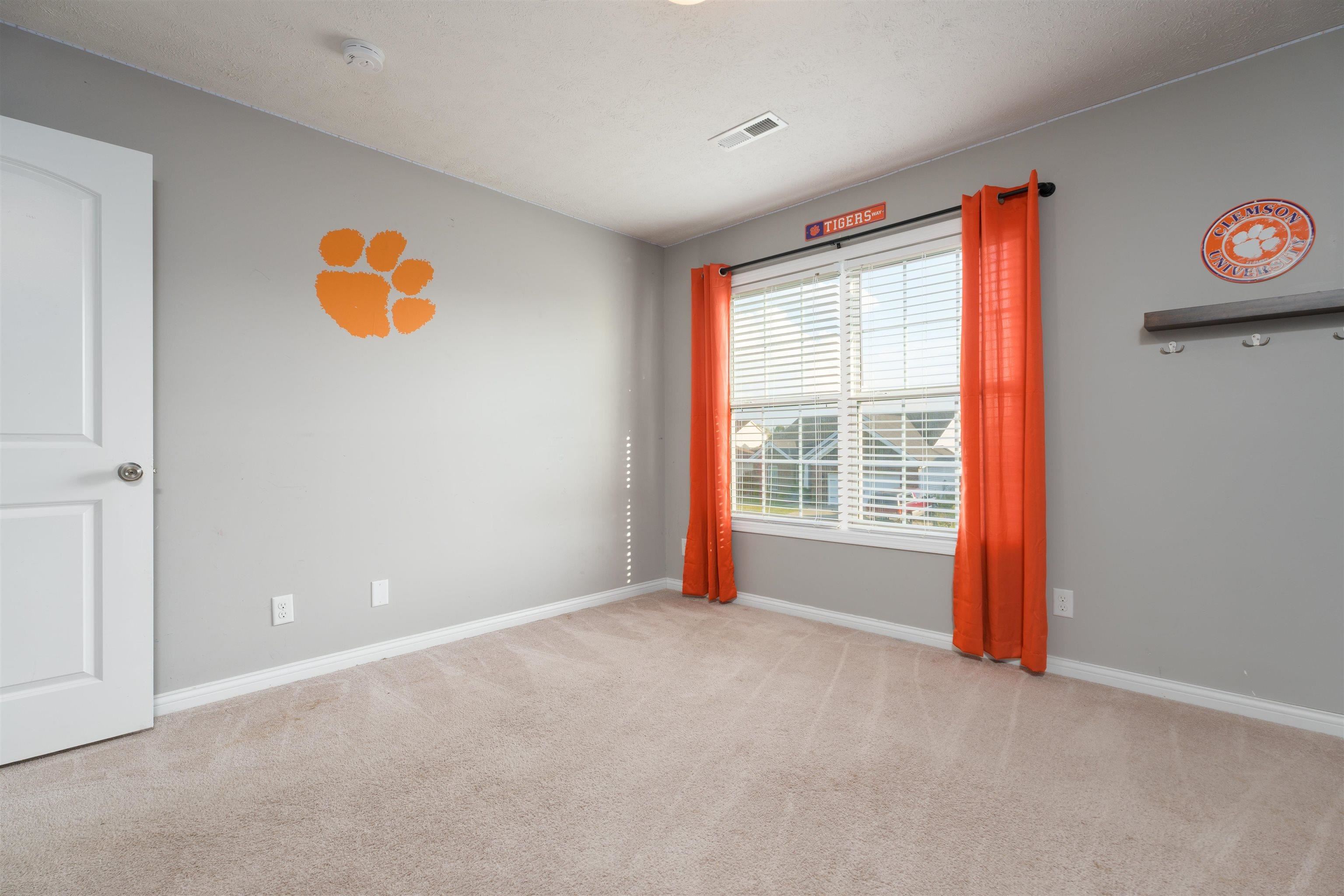 5551 Goldenrod Ln, Owensboro, Kentucky 42301, 4 Bedrooms Bedrooms, ,2 BathroomsBathrooms,Single Family Residence,For Sale,Goldenrod Ln,91320