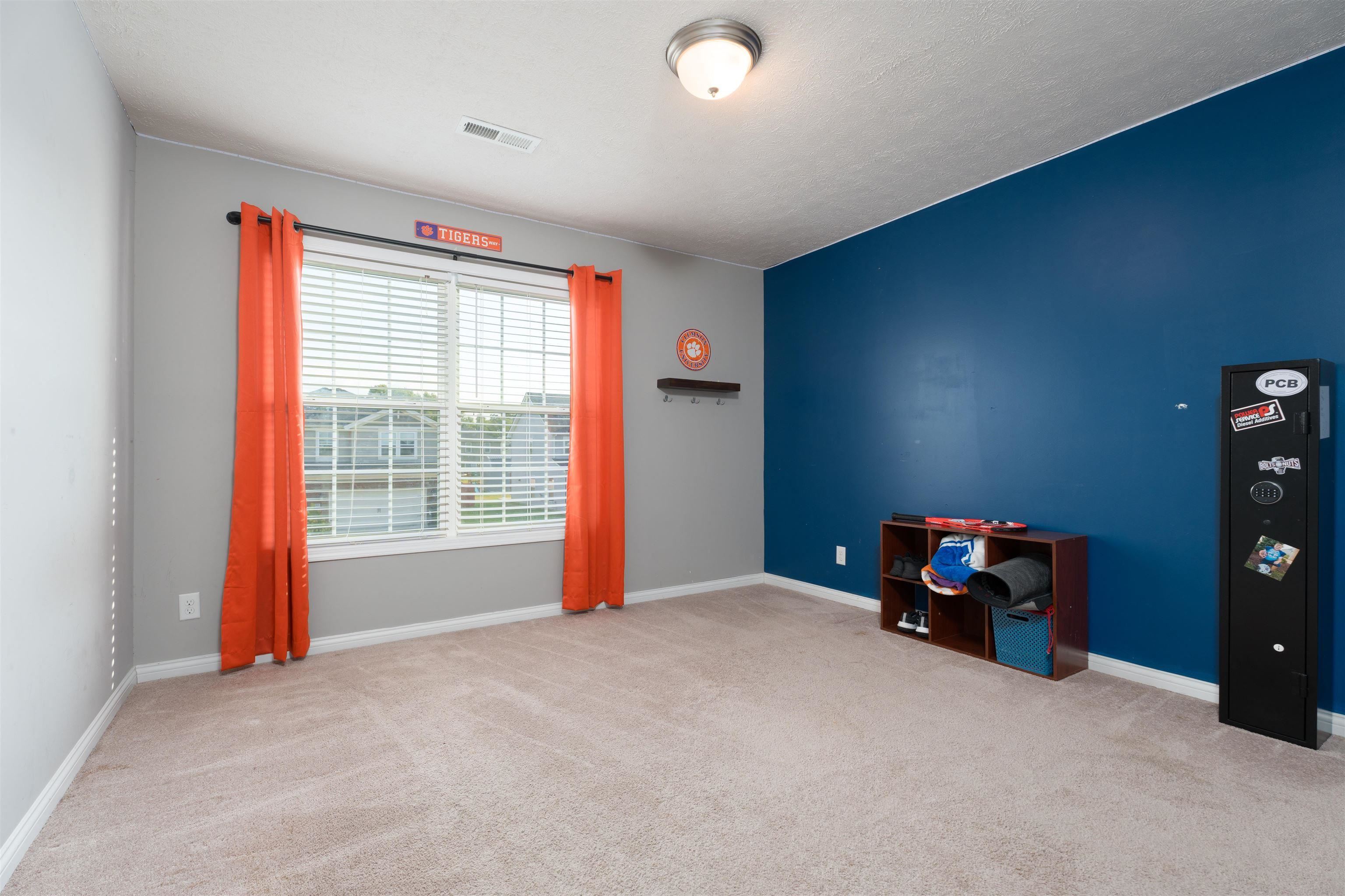 5551 Goldenrod Ln, Owensboro, Kentucky 42301, 4 Bedrooms Bedrooms, ,2 BathroomsBathrooms,Single Family Residence,For Sale,Goldenrod Ln,91320