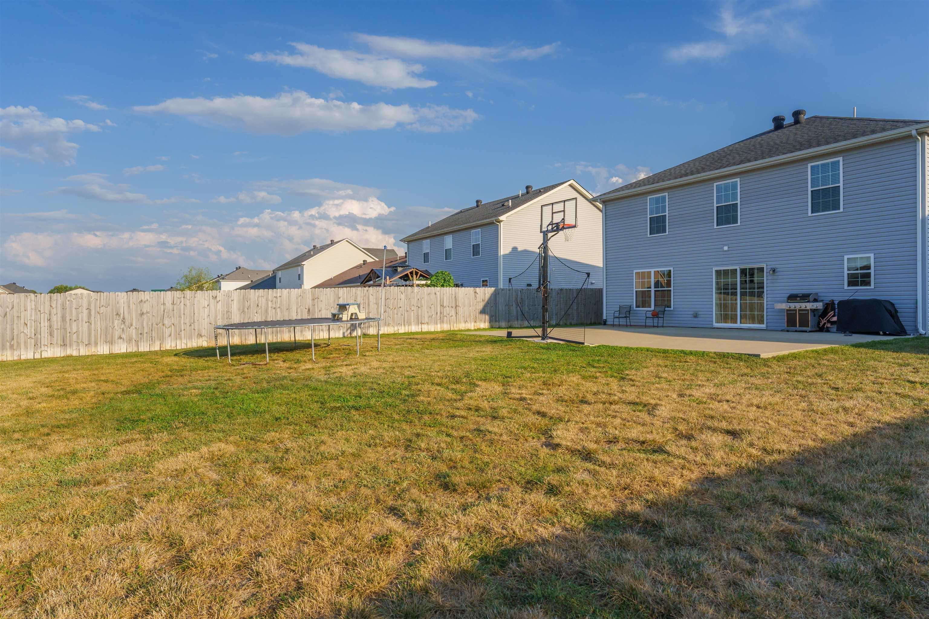 5551 Goldenrod Ln, Owensboro, Kentucky 42301, 4 Bedrooms Bedrooms, ,2 BathroomsBathrooms,Single Family Residence,For Sale,Goldenrod Ln,91320