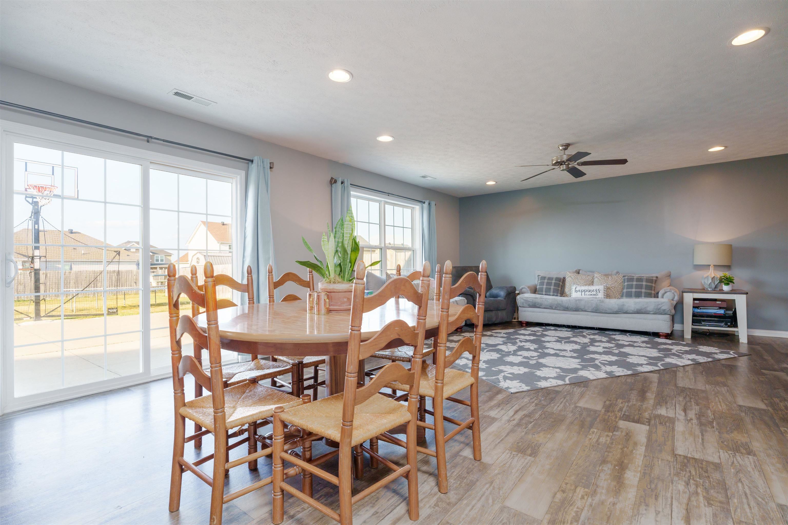5551 Goldenrod Ln, Owensboro, Kentucky 42301, 4 Bedrooms Bedrooms, ,2 BathroomsBathrooms,Single Family Residence,For Sale,Goldenrod Ln,91320