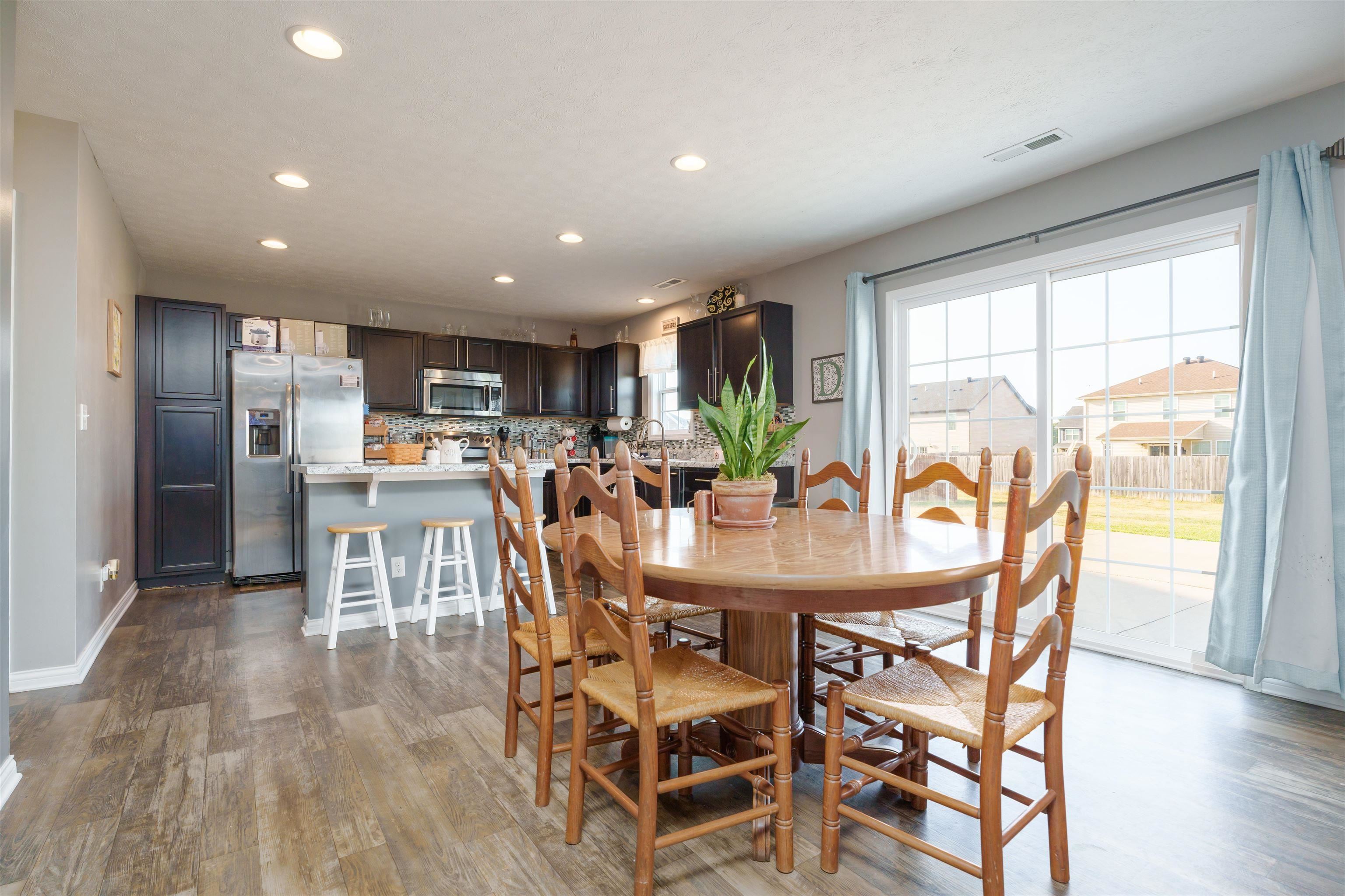 5551 Goldenrod Ln, Owensboro, Kentucky 42301, 4 Bedrooms Bedrooms, ,2 BathroomsBathrooms,Single Family Residence,For Sale,Goldenrod Ln,91320