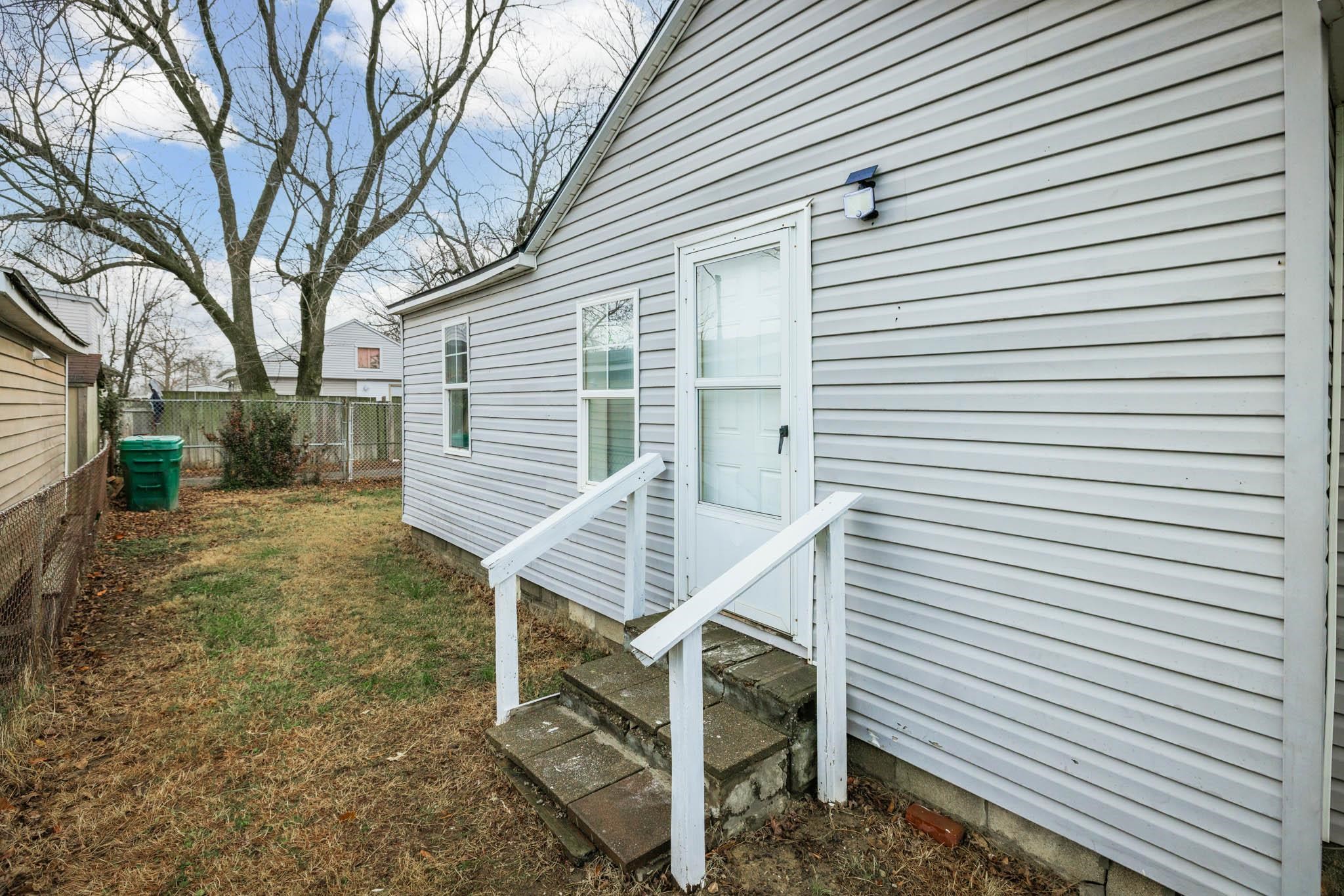 710 George St, Owensboro, Kentucky 42301, 3 Bedrooms Bedrooms, ,2 BathroomsBathrooms,Single Family Residence,For Sale,George St,91326
