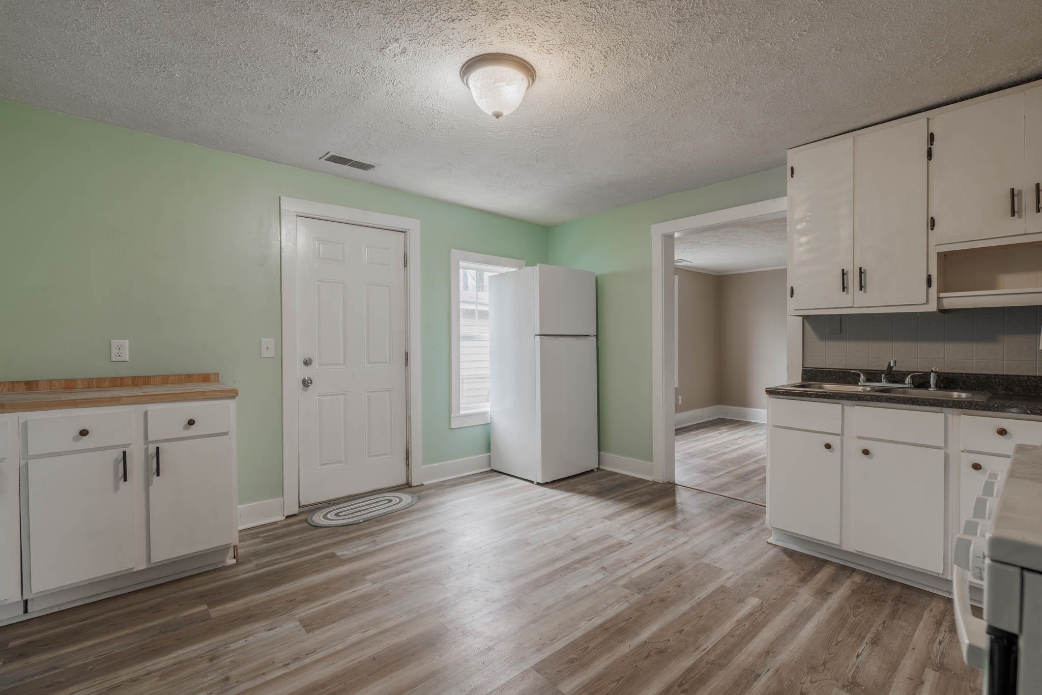 710 George St, Owensboro, Kentucky 42301, 3 Bedrooms Bedrooms, ,2 BathroomsBathrooms,Single Family Residence,For Sale,George St,91326