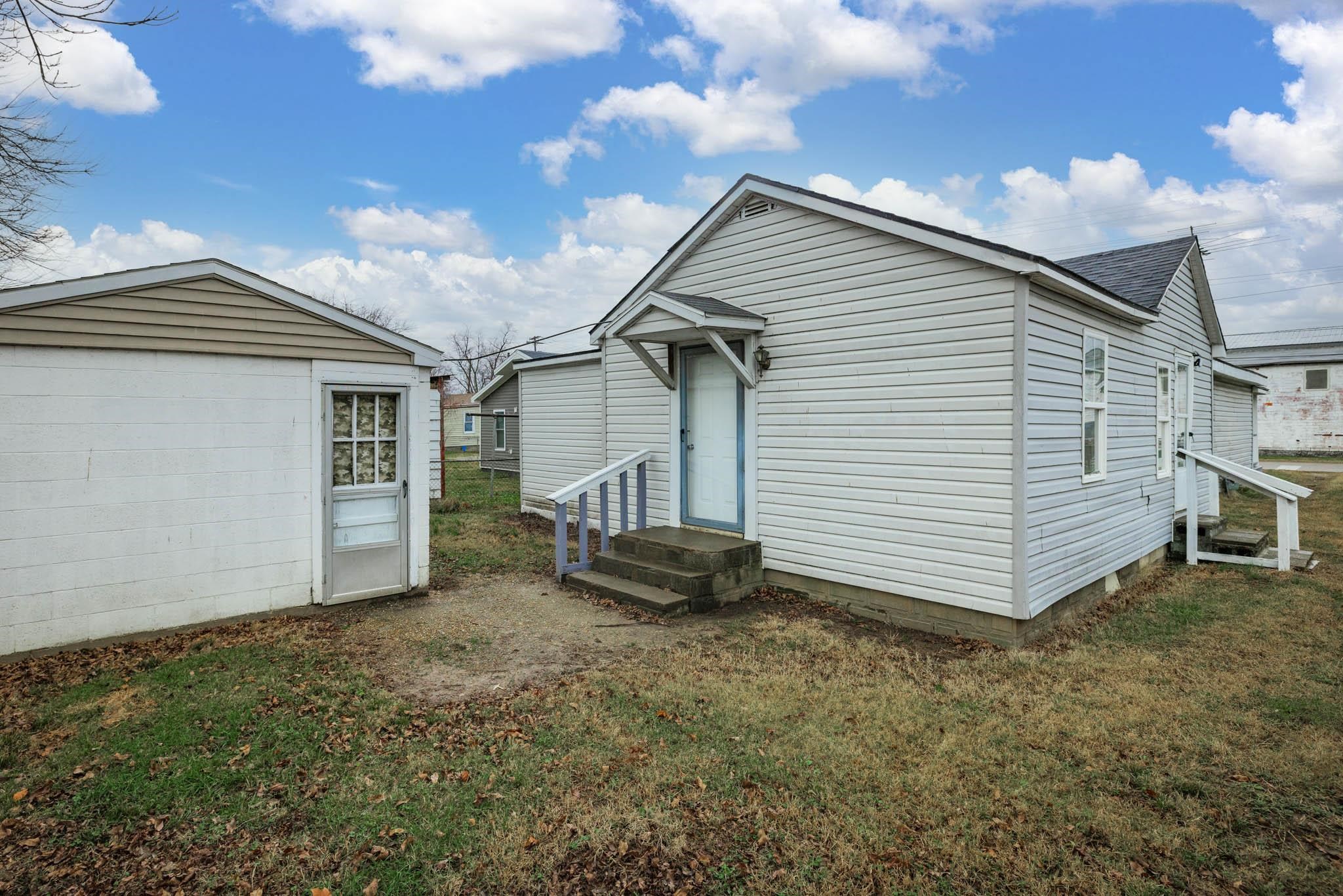 710 George St, Owensboro, Kentucky 42301, 3 Bedrooms Bedrooms, ,2 BathroomsBathrooms,Single Family Residence,For Sale,George St,91326
