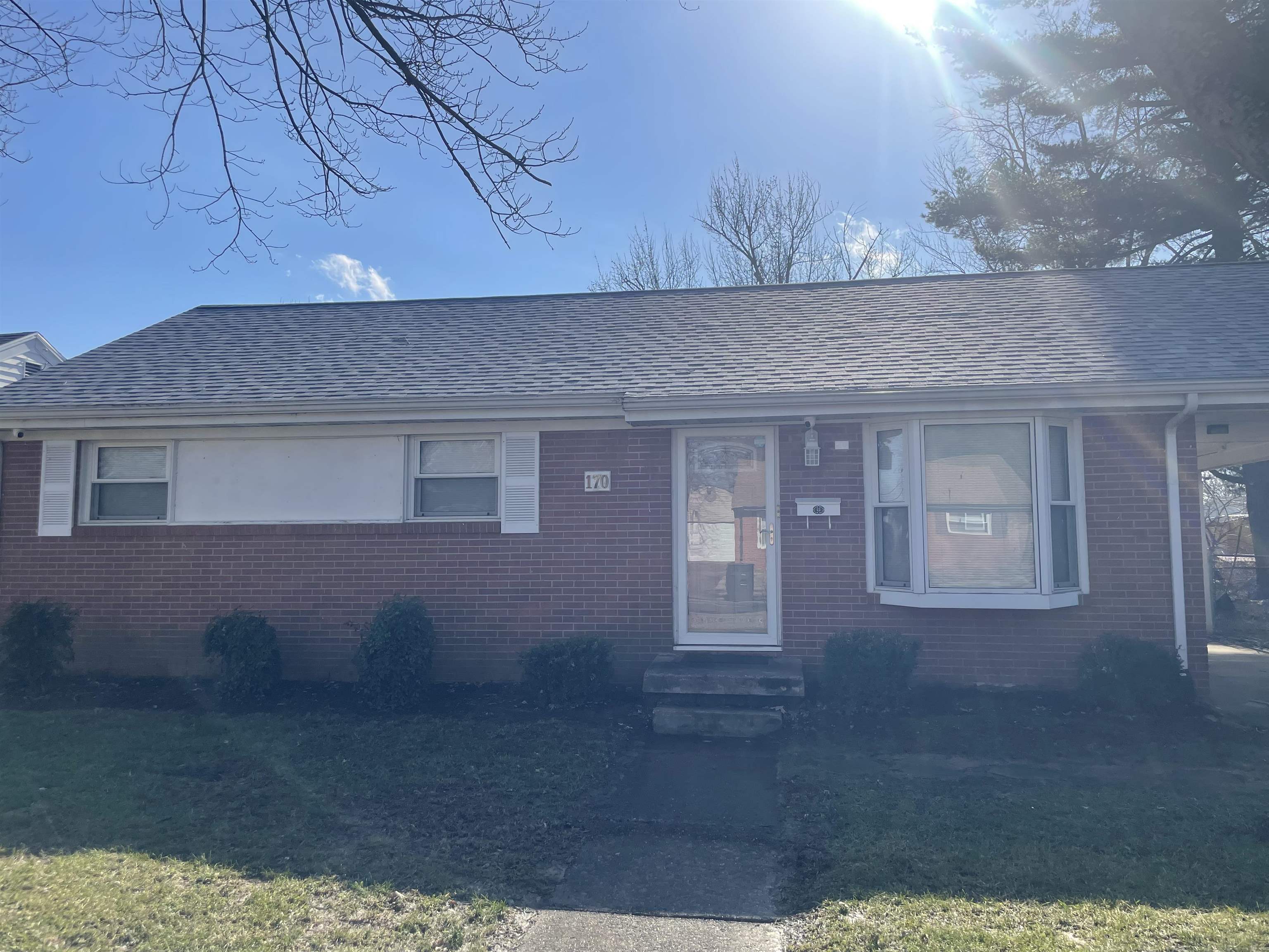 170 Tennyson Drive, Owensboro, Kentucky 42301, 3 Bedrooms Bedrooms, ,1 BathroomBathrooms,Single Family Residence,For Sale,Tennyson Drive,91329