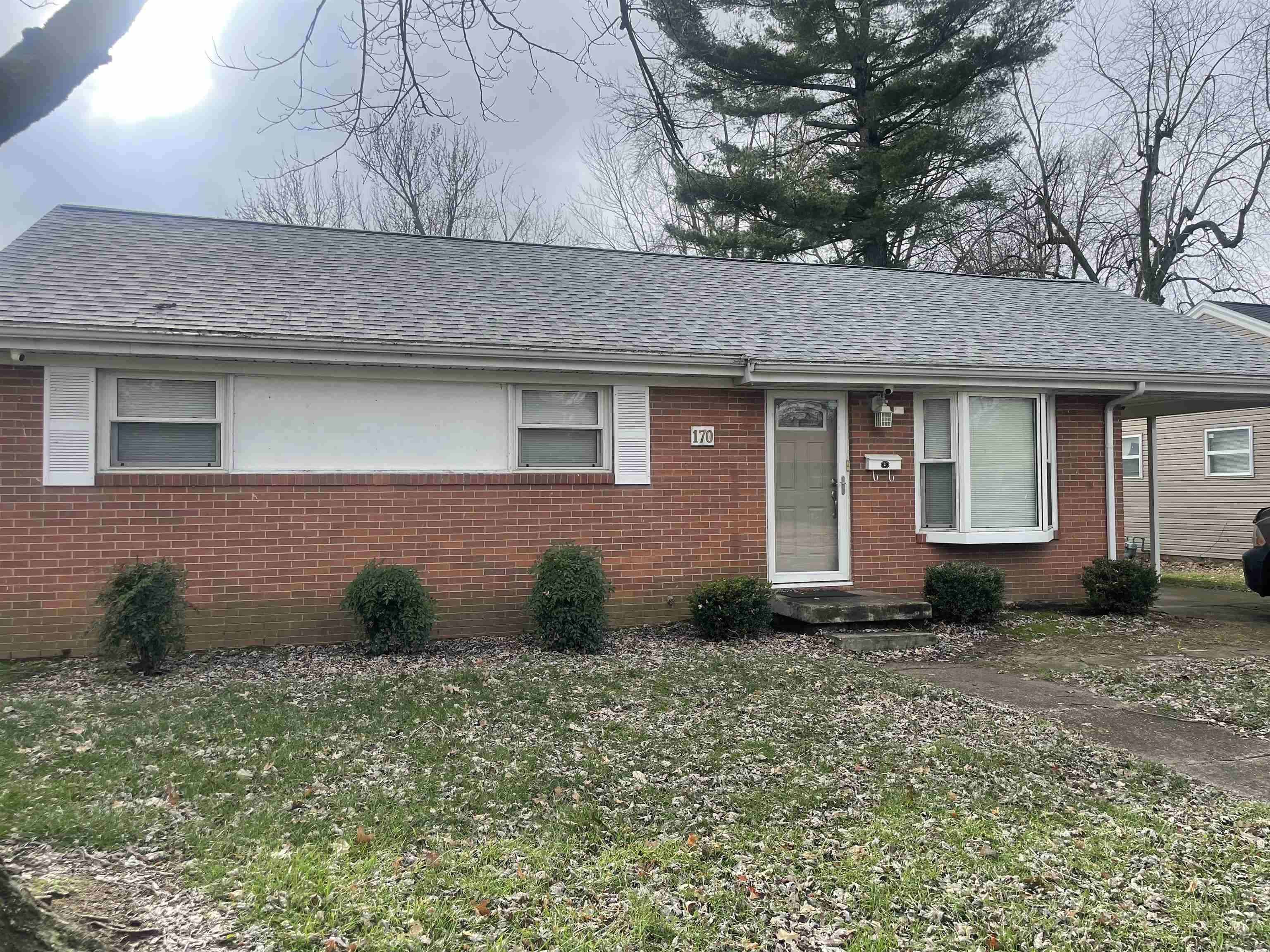 170 Tennyson Drive, Owensboro, Kentucky 42301, 3 Bedrooms Bedrooms, ,1 BathroomBathrooms,Single Family Residence,For Sale,Tennyson Drive,91329