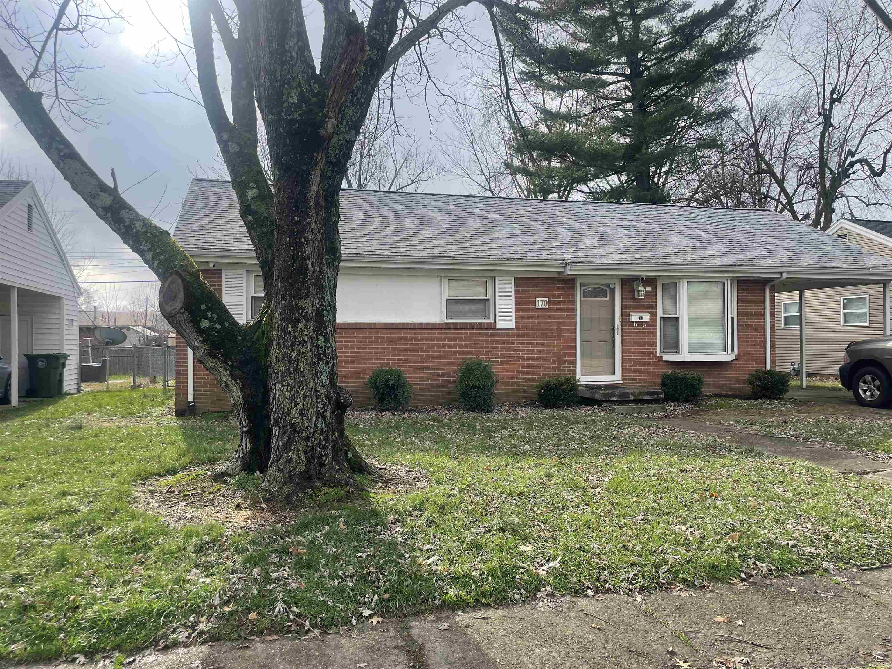 170 Tennyson Drive, Owensboro, Kentucky 42301, 3 Bedrooms Bedrooms, ,1 BathroomBathrooms,Single Family Residence,For Sale,Tennyson Drive,91329
