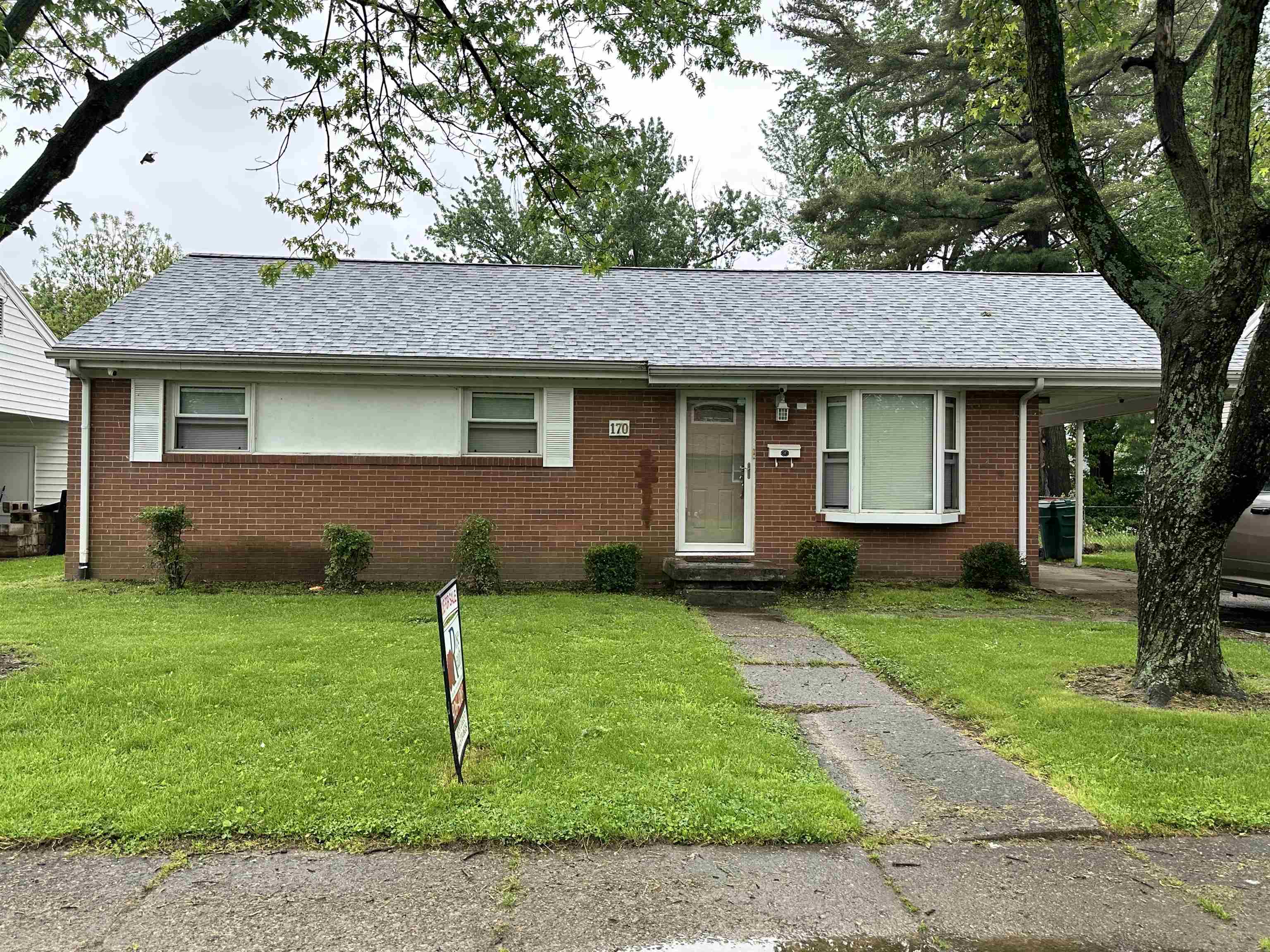 170 Tennyson Drive, Owensboro, Kentucky 42301, 3 Bedrooms Bedrooms, ,1 BathroomBathrooms,Single Family Residence,For Sale,Tennyson Drive,91329