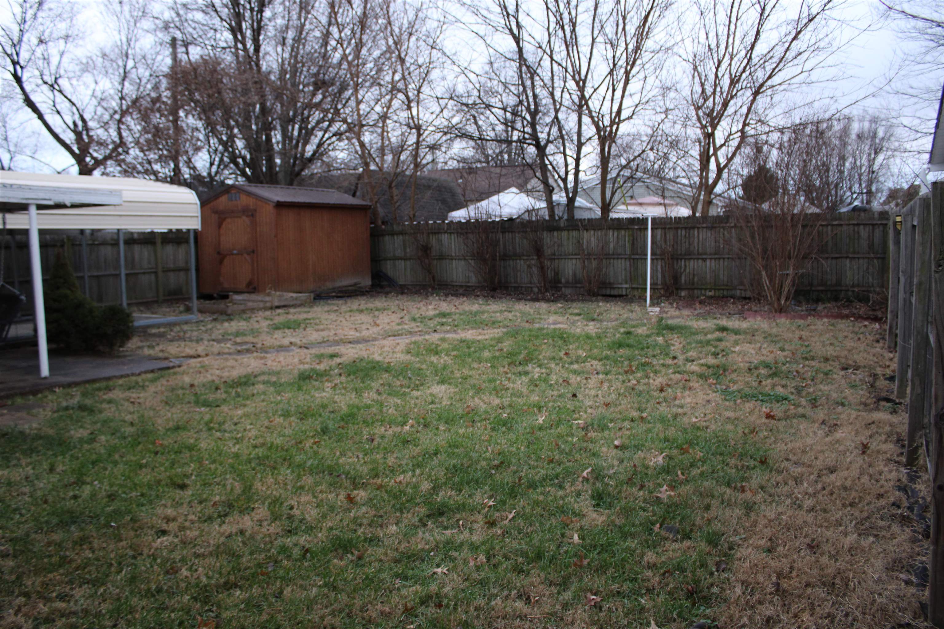1204 Parkview Drive, Owensboro, Kentucky 42301, 2 Bedrooms Bedrooms, ,1 BathroomBathrooms,Single Family Residence,For Sale,Parkview Drive,91330