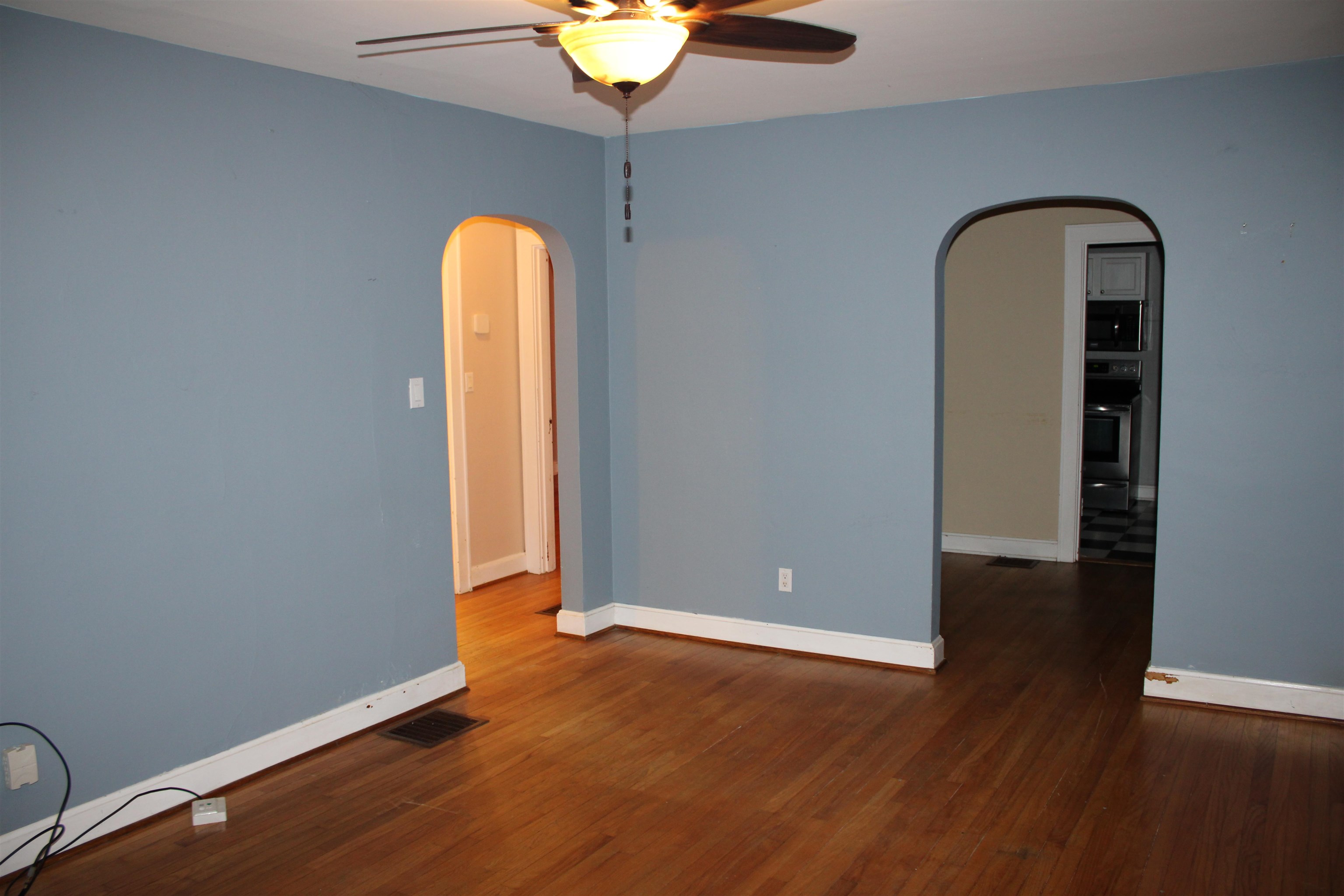 1204 Parkview Drive, Owensboro, Kentucky 42301, 2 Bedrooms Bedrooms, ,1 BathroomBathrooms,Single Family Residence,For Sale,Parkview Drive,91330