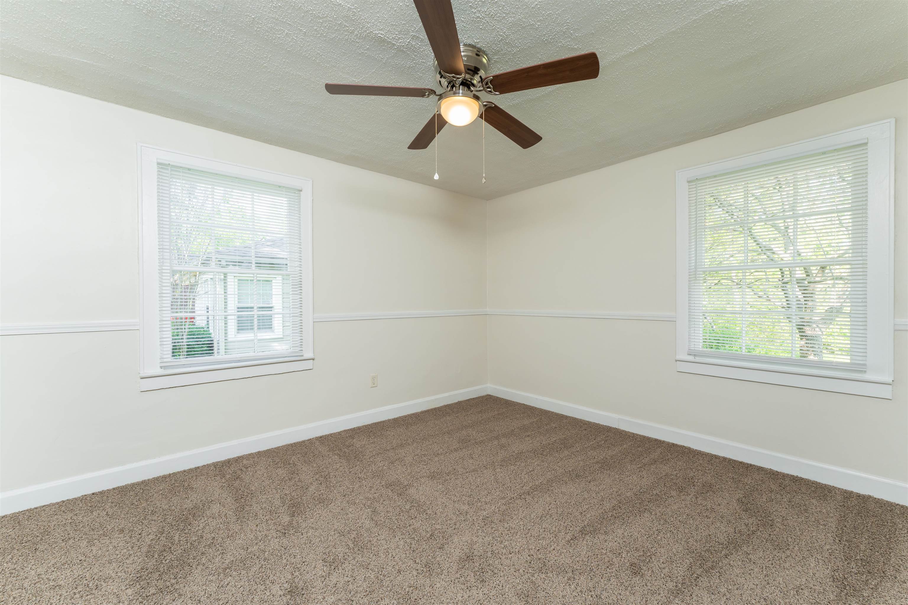 2507 Veach Road, Owensboro, Kentucky 42303, 2 Bedrooms Bedrooms, ,1 BathroomBathrooms,Single Family Residence,For Sale,Veach Road,91339