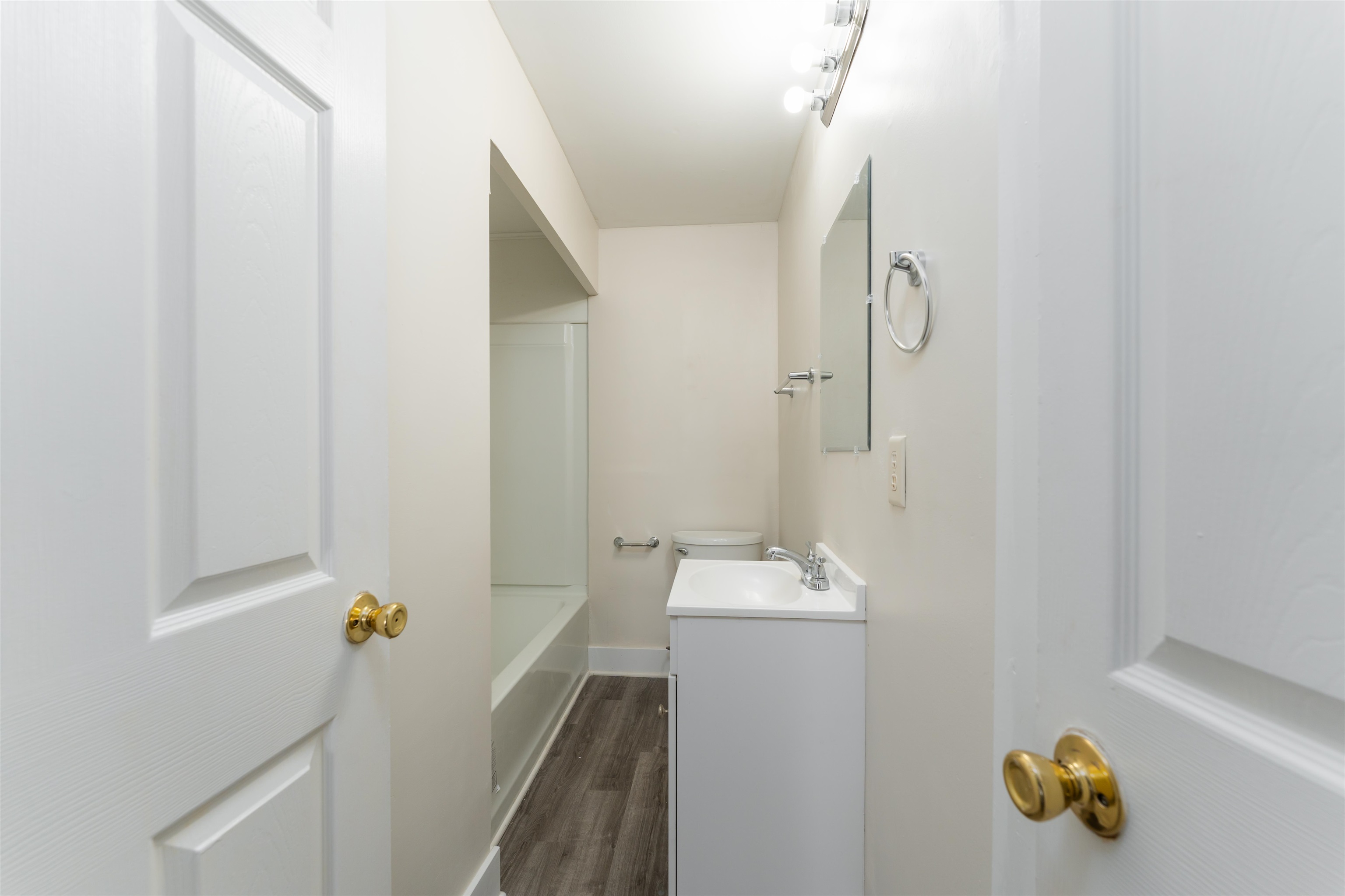 2507 Veach Road, Owensboro, Kentucky 42303, 2 Bedrooms Bedrooms, ,1 BathroomBathrooms,Single Family Residence,For Sale,Veach Road,91339